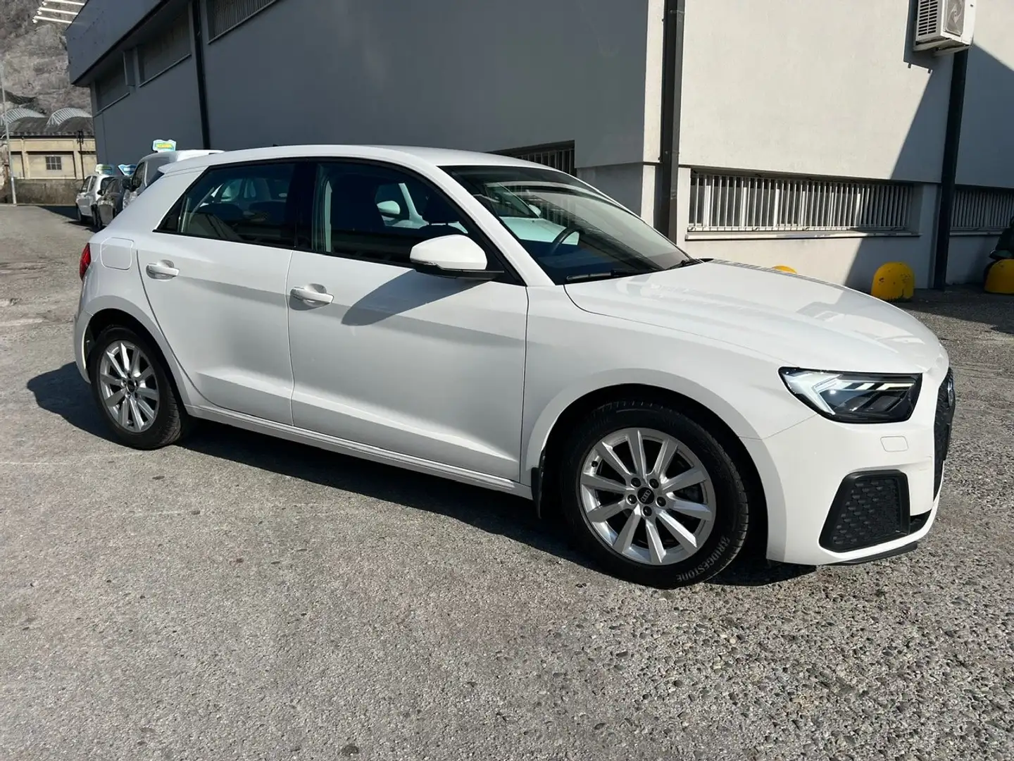 Audi A1 1.0 BENZINA 110CV SPORTBACK ok neopatentati Blanc - 2