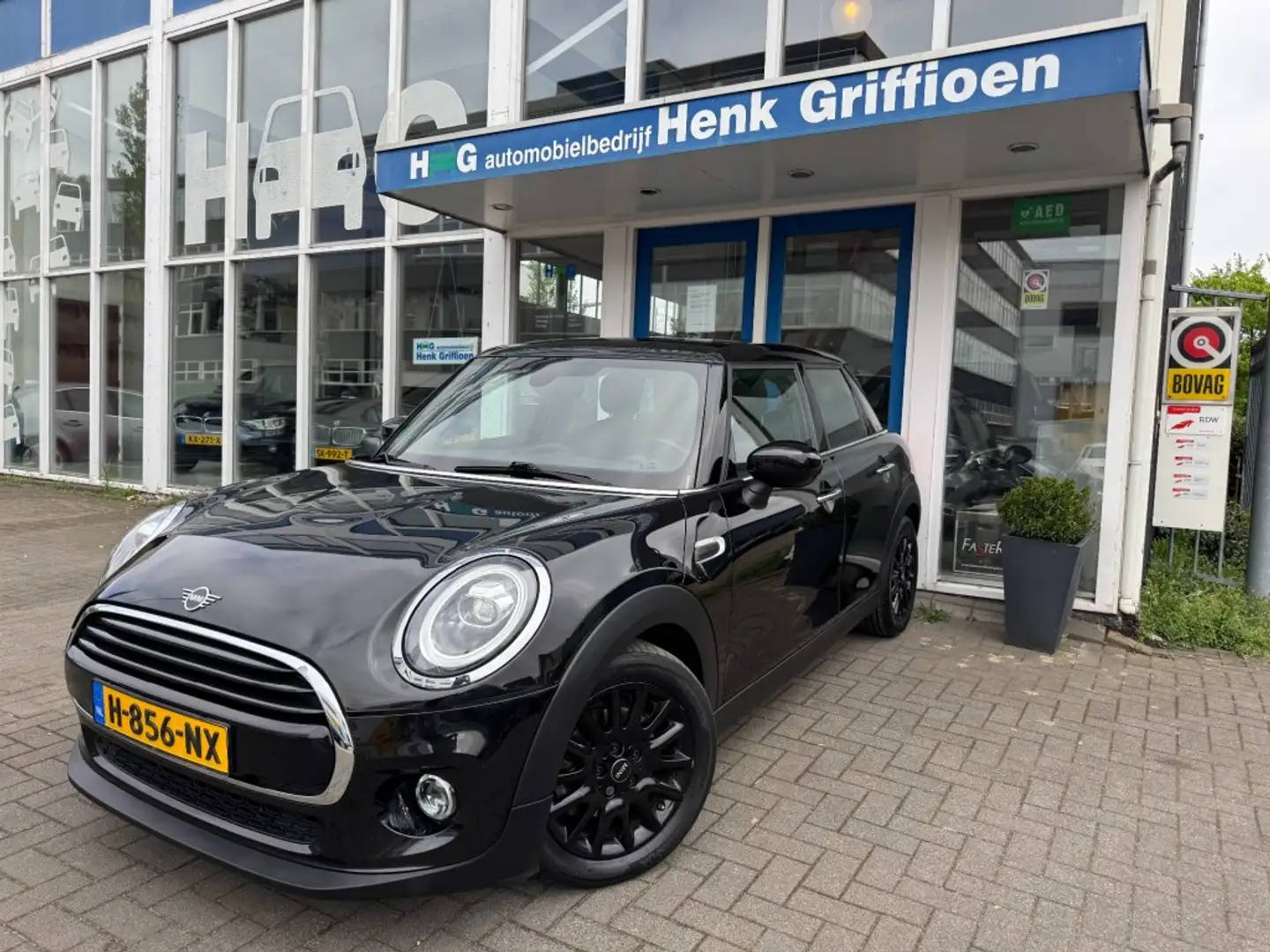 MINI Cooper 1.5 Cooper Pepper 5-Deurs I Automaat I Navigatie I Noir - 1