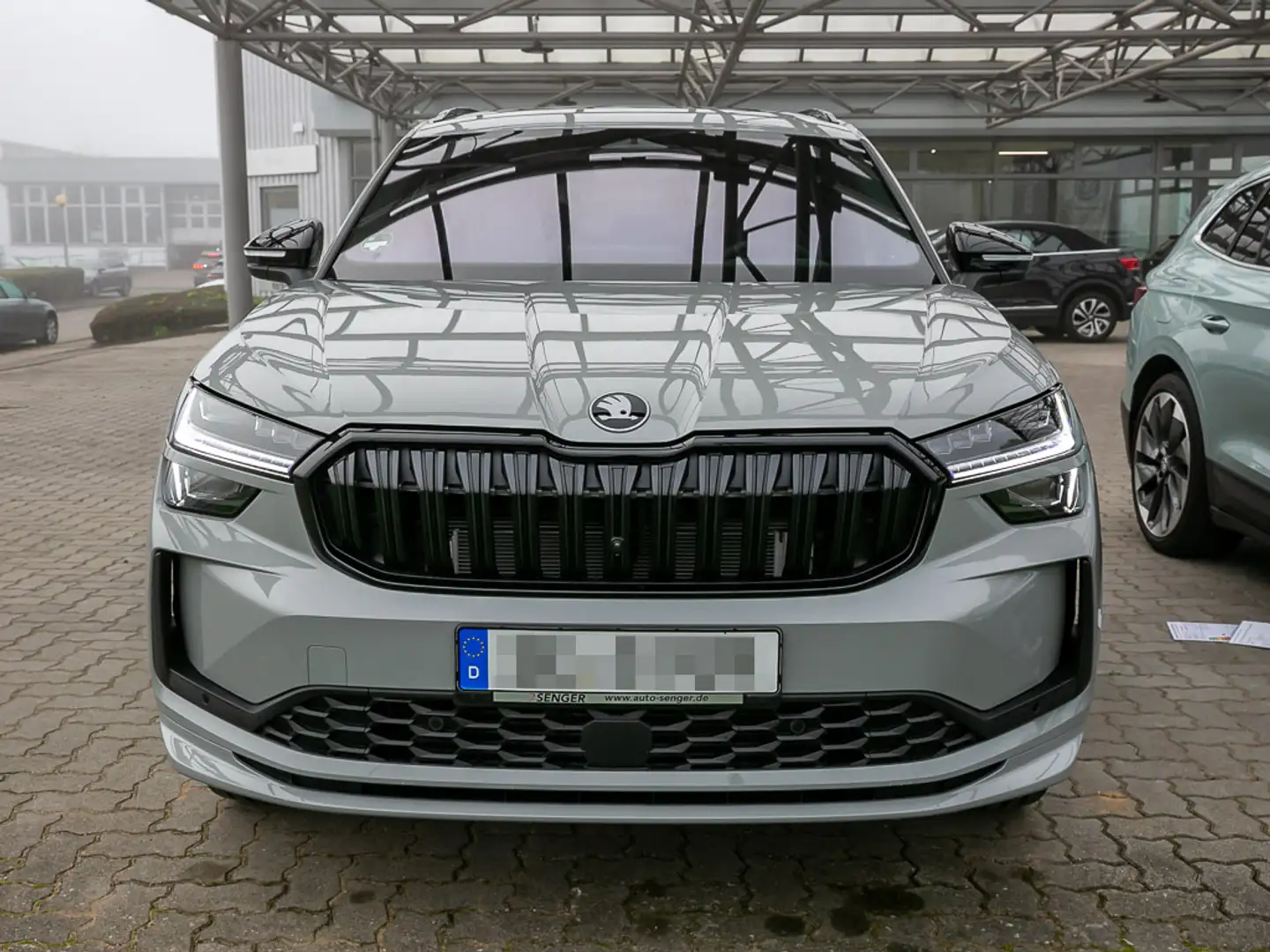 Skoda Kodiaq 2.0 TDI Sportline 4x4 DSG Matrix Kamera Grijs - 2