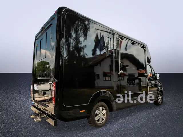 Mercedes-Benz Sprinter view 7
