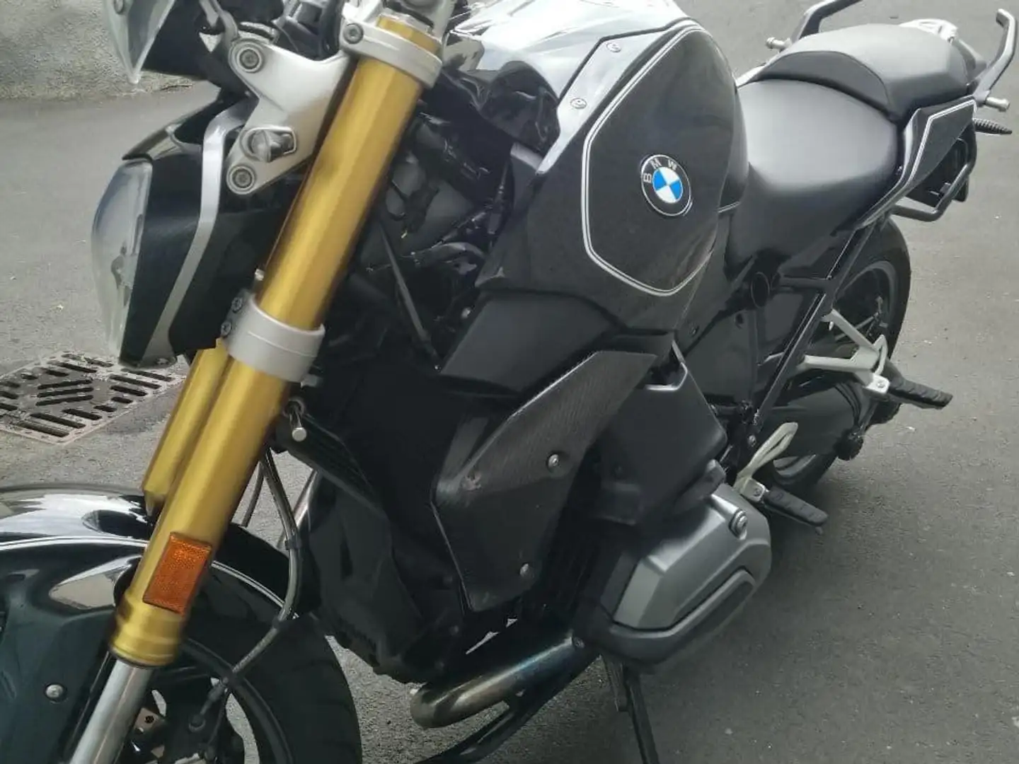 BMW R 1200 R black edizione Schwarz - 2