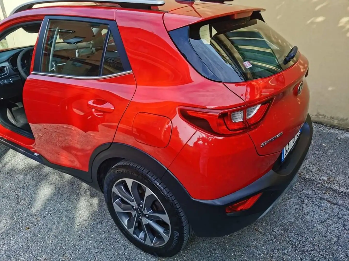 Kia Stonic Stonic 1.4 mpi eco Style Design Pack Gpl 97cv my18 Rojo - 2