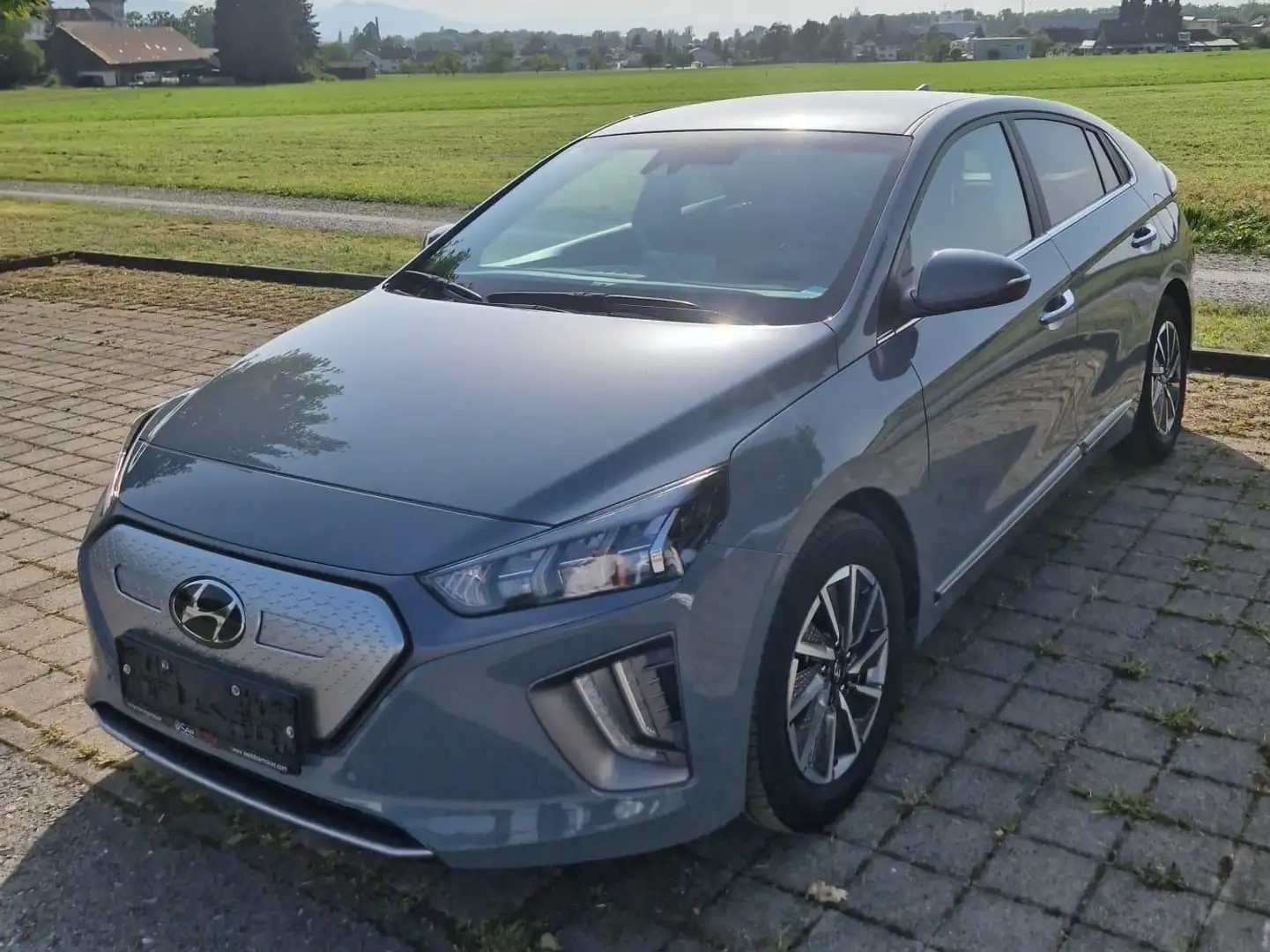 Hyundai IONIQ Ioniq Elektro 28kWh Level 4 Aut. Level 4 Silber - 1