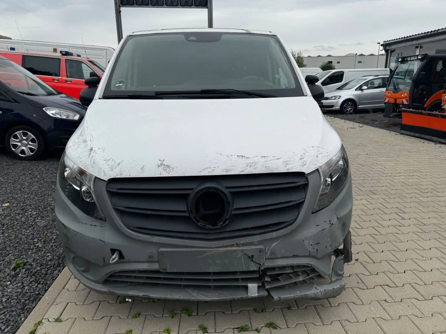 Mercedes-Benz Vito VITO KASTEN NAVI PDC KAMERA TEMPOMAT Weiß - 2