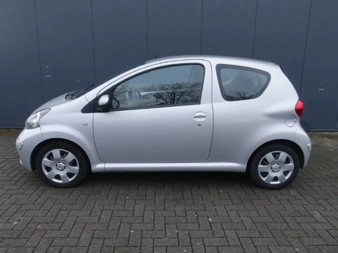 Toyota Aygo 1.0 Cool KLIMA Silber - 2