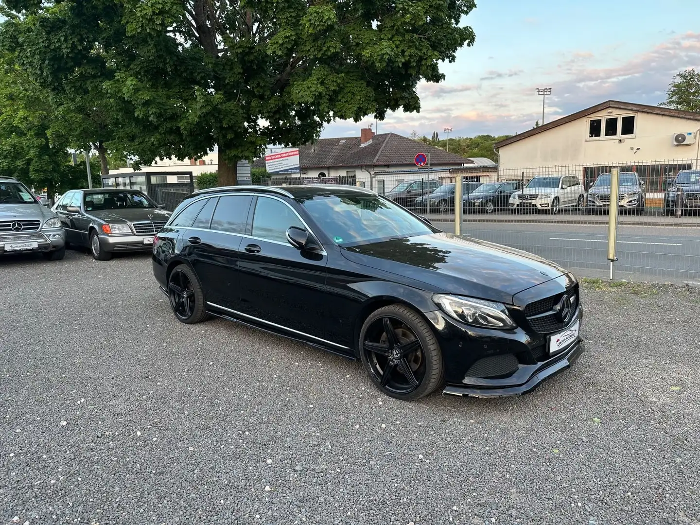 Mercedes-Benz C 220 CDI C -Klasse T Panorama-Dach KeylessGO 19" Fekete - 1