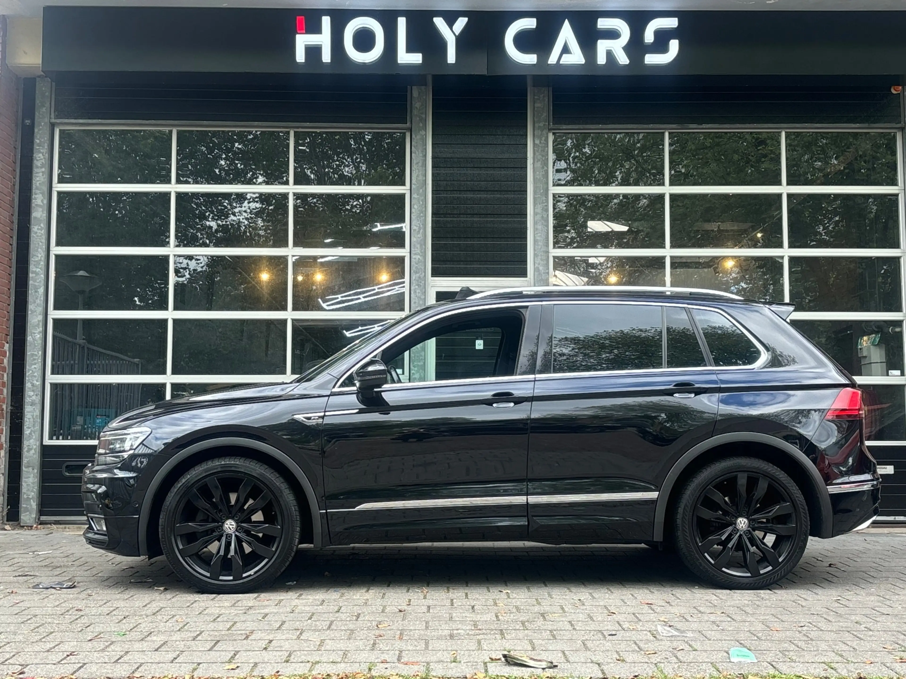 Volkswagen Tiguan 2.0 TDI 4Motion 3x R-LINE | PANO | VIRTUAL | LED | — photo 2