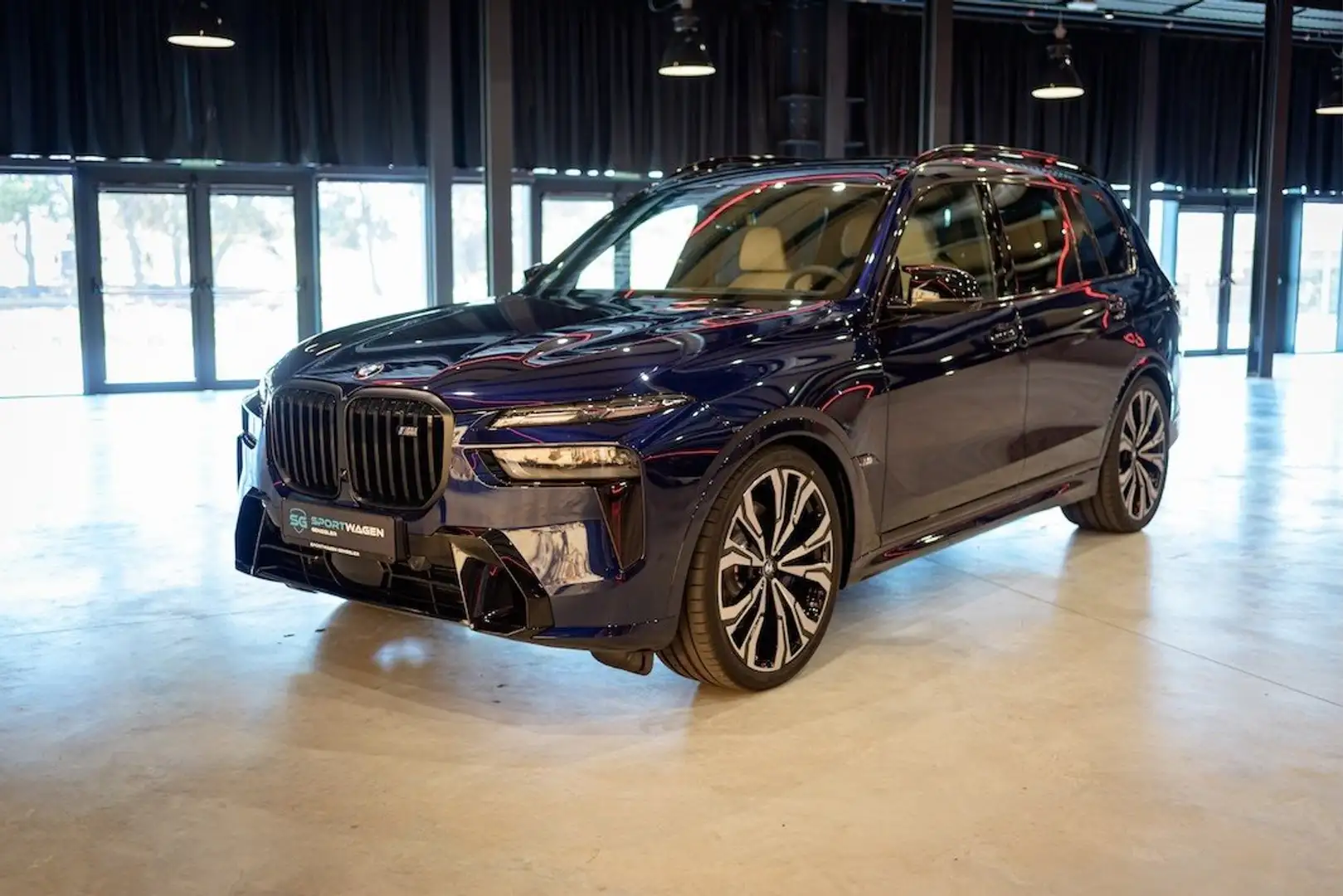 BMW X7 M 60i Blau - 1