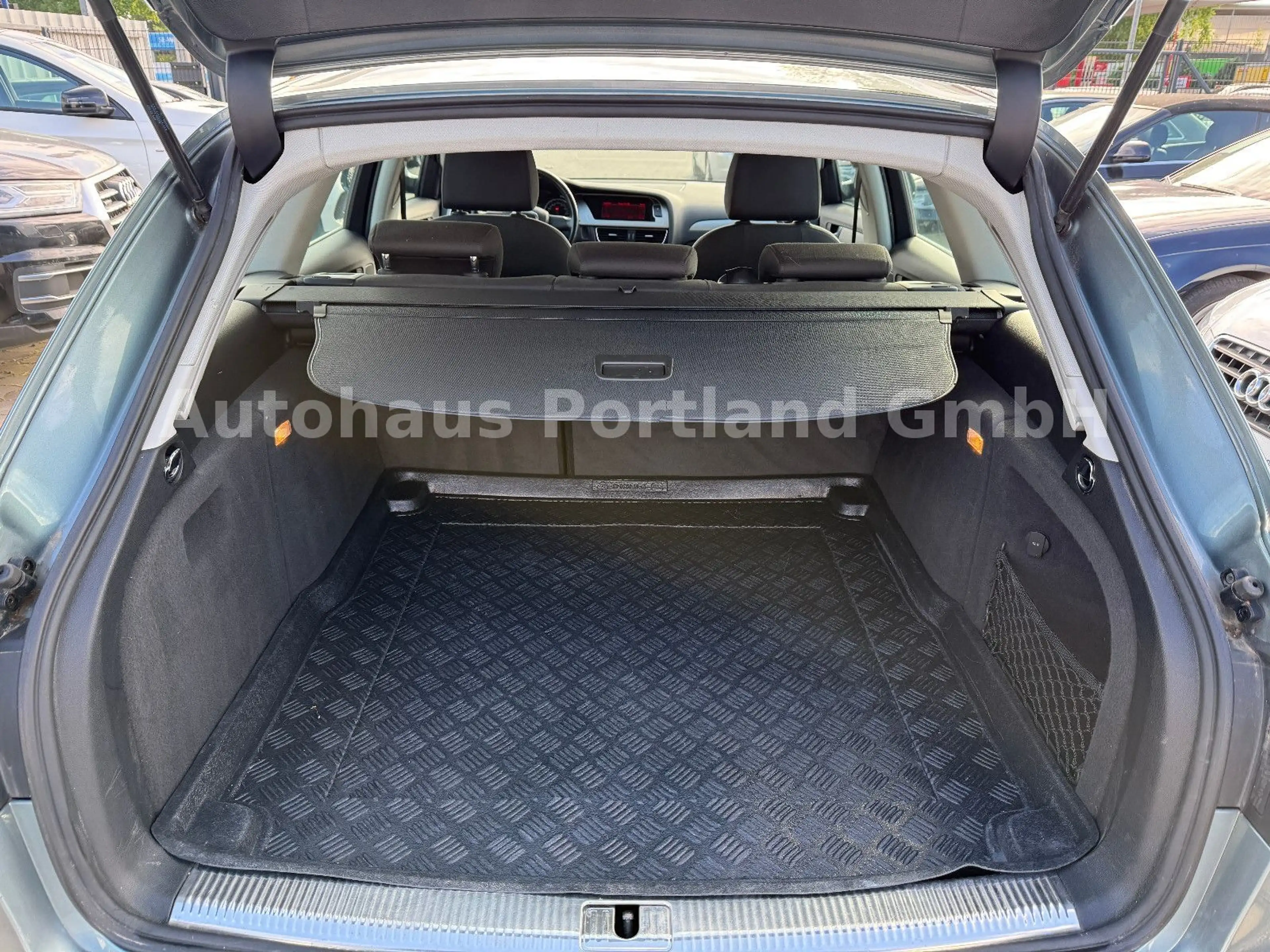 Audi A4 allroad quattro 2.0 TDI/S-Heft/Isofix — photo 14