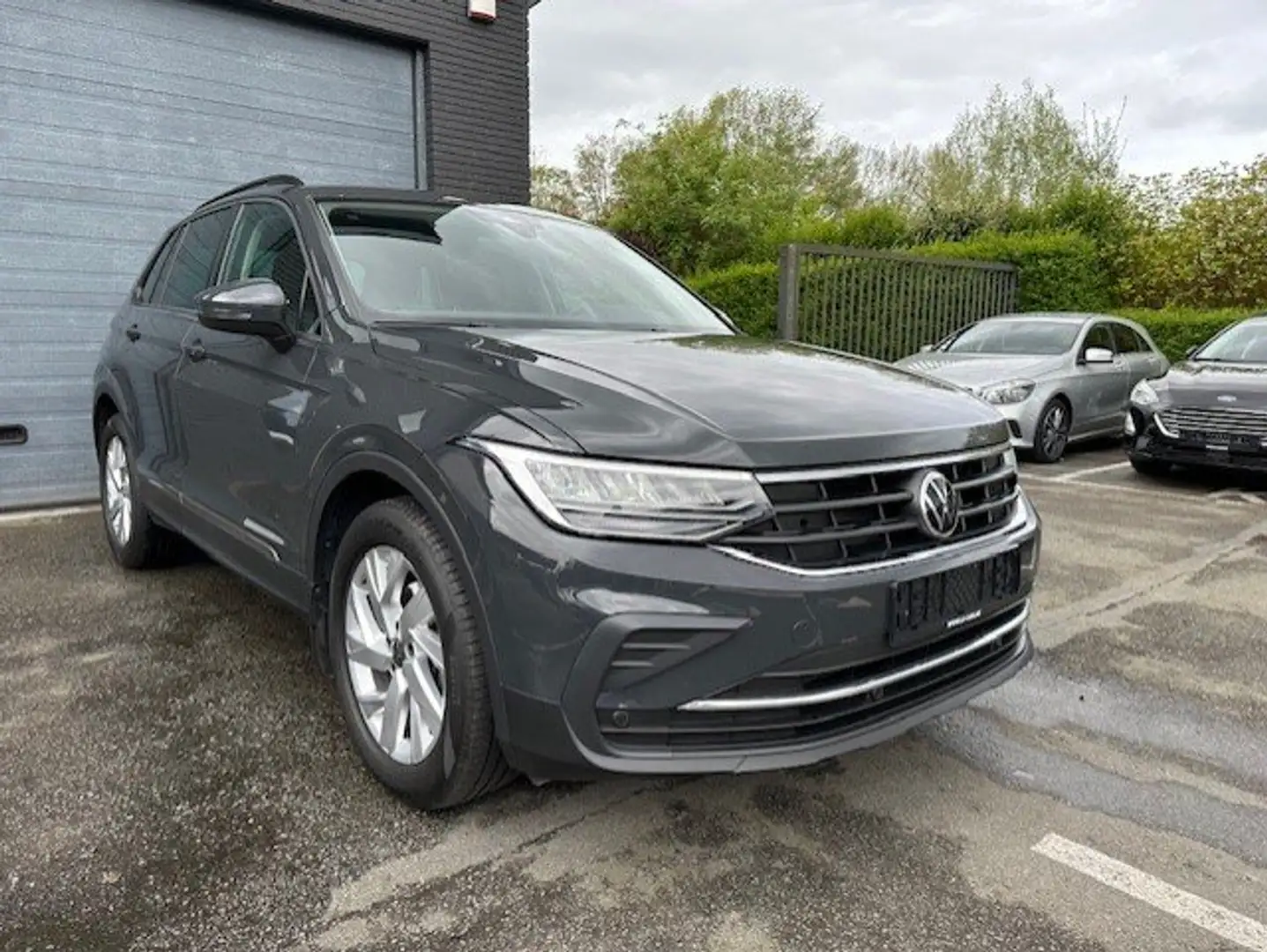 Volkswagen Tiguan 1.5 TSI DSG Led Trekhaak Adap.Cruise App Connect Gris - 1