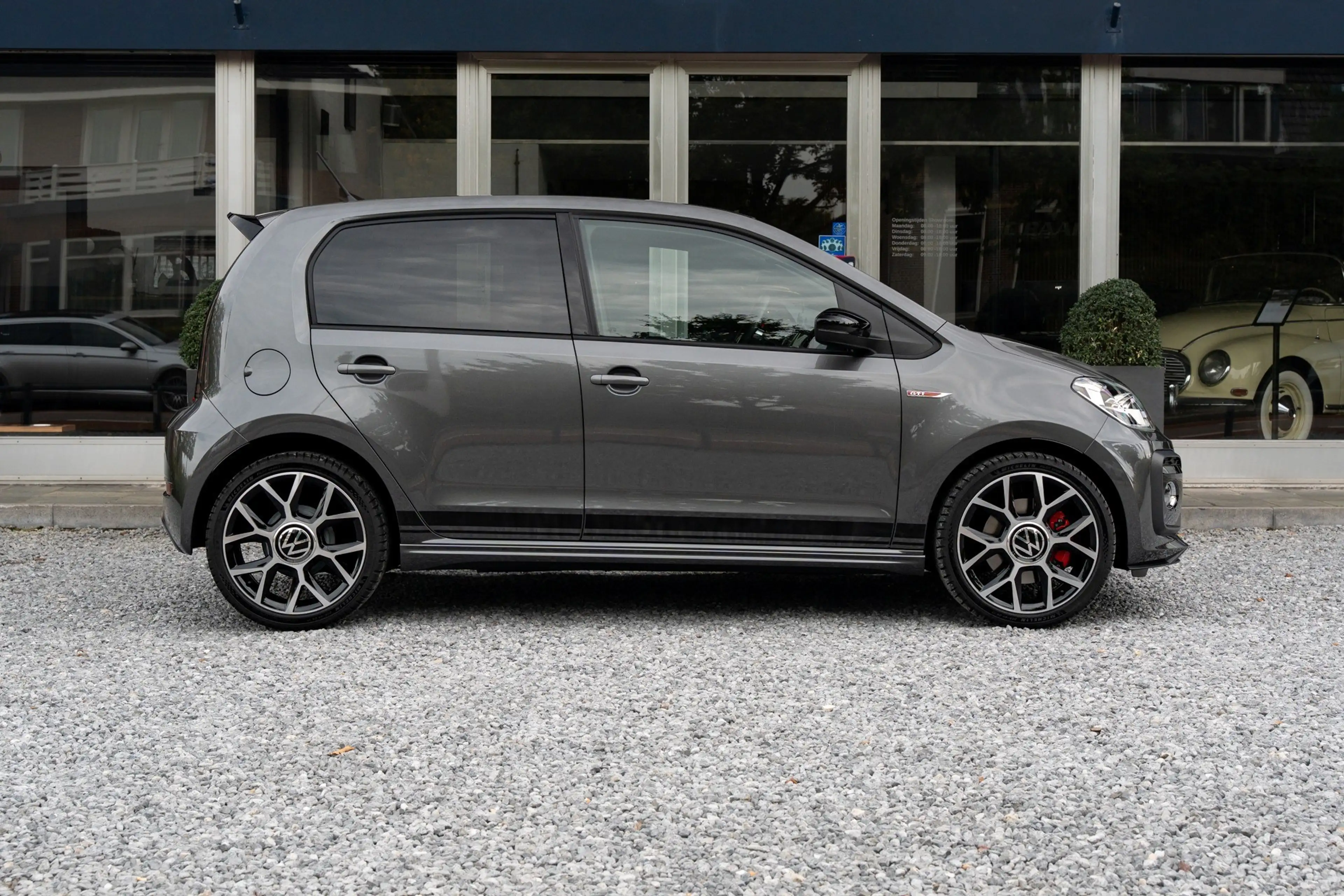 Volkswagen up! 1.0 TSI GTI — photo 4