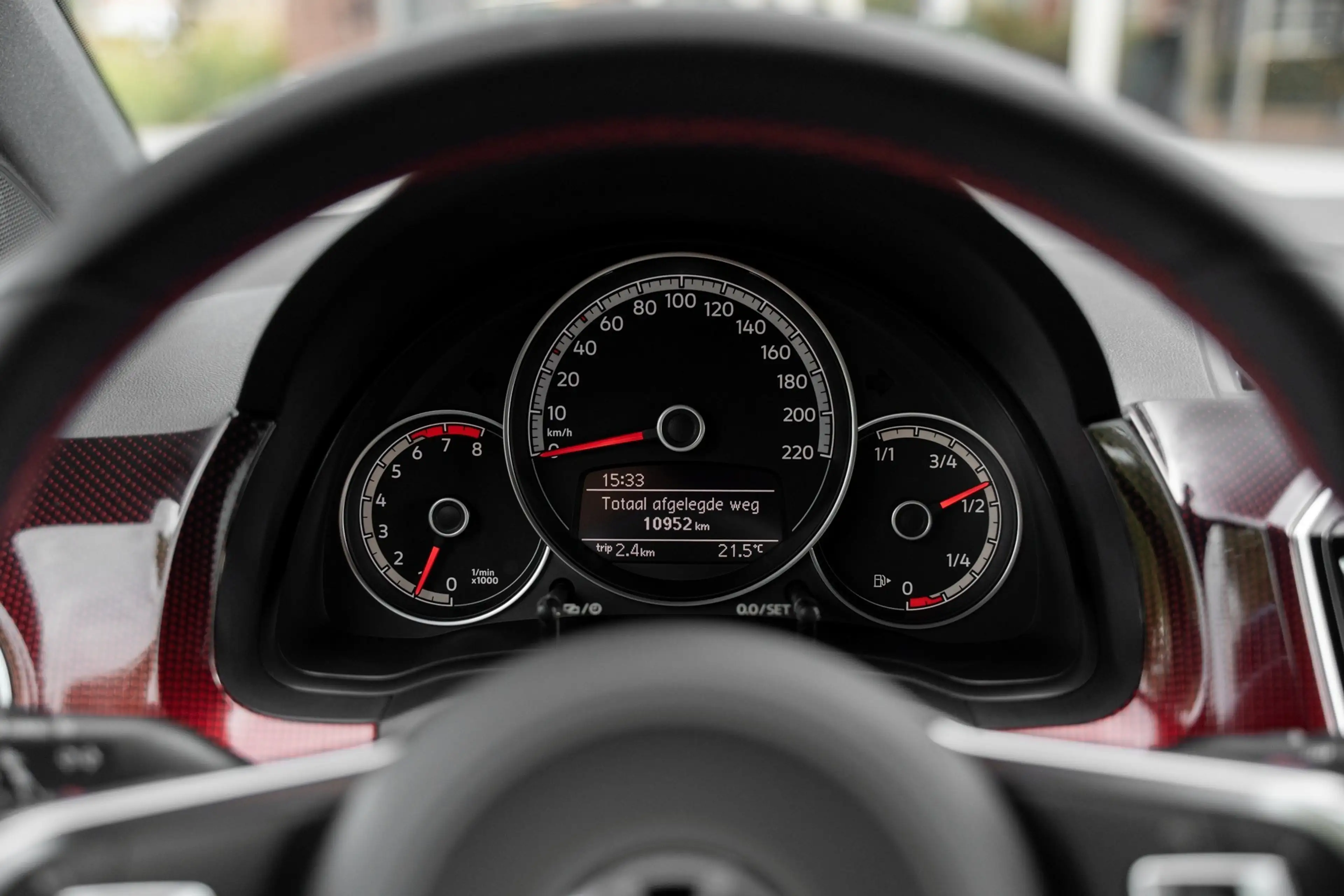 Volkswagen up! 1.0 TSI GTI — photo 16