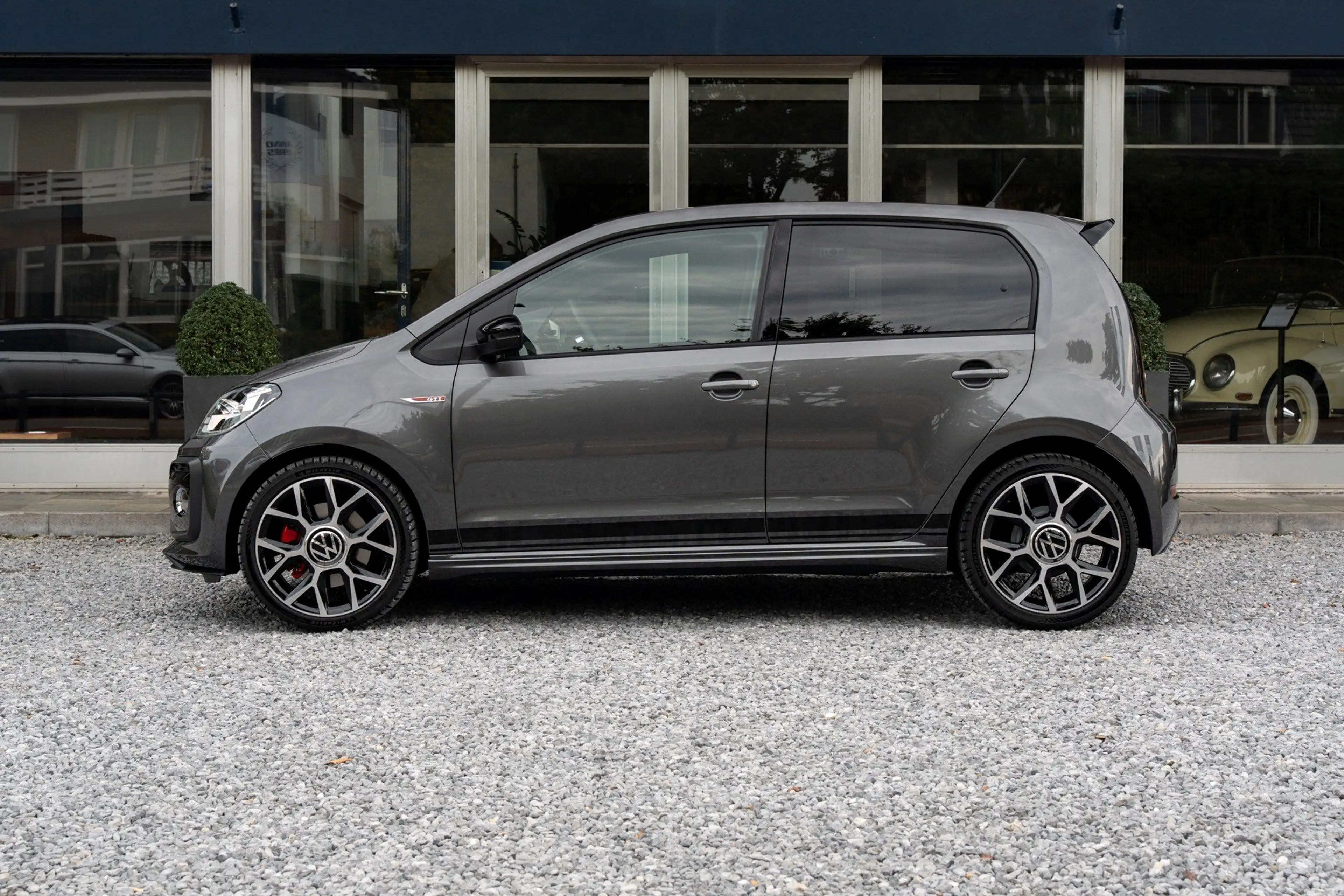 Volkswagen up! 1.0 TSI GTI — photo 8