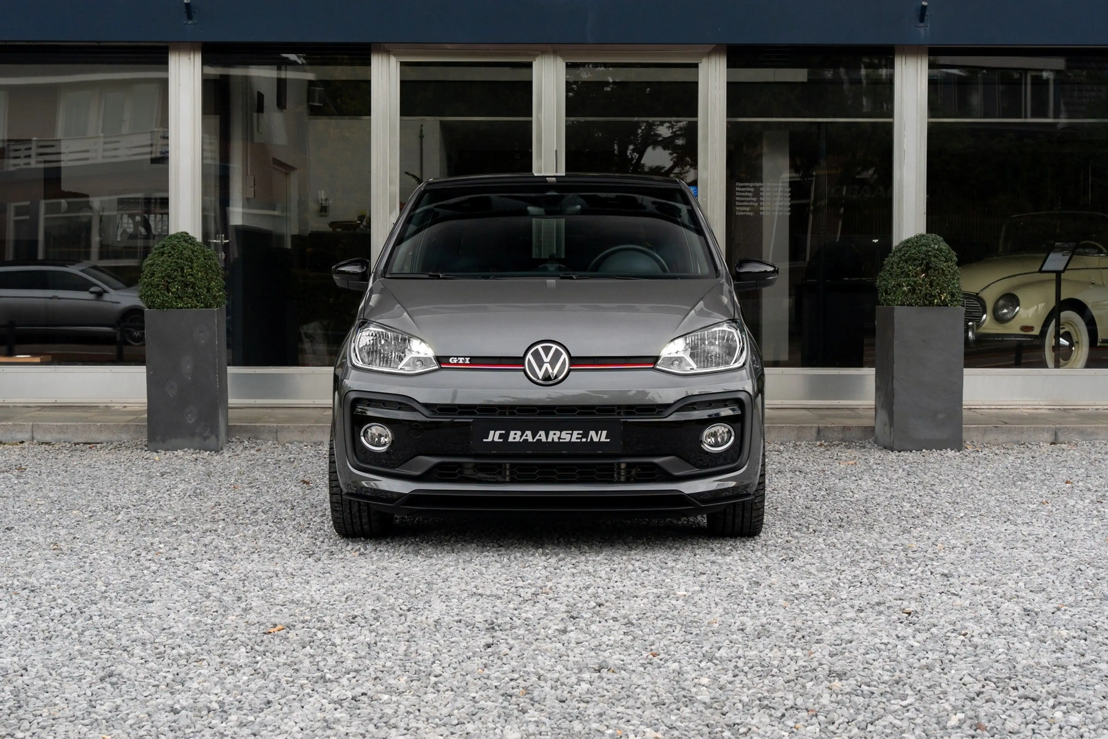 Volkswagen up! 1.0 TSI GTI — photo 2