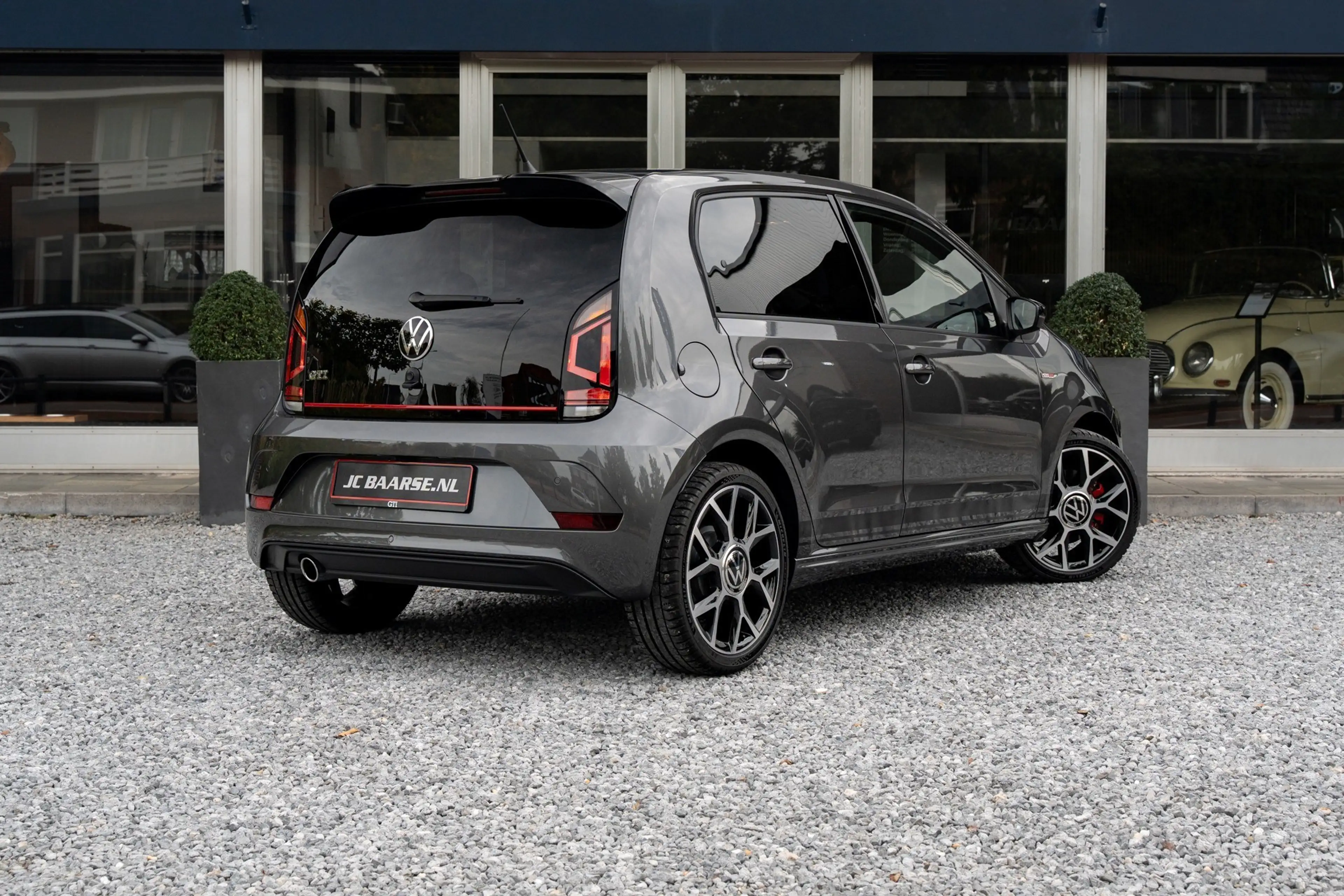 Volkswagen up! 1.0 TSI GTI — photo 5