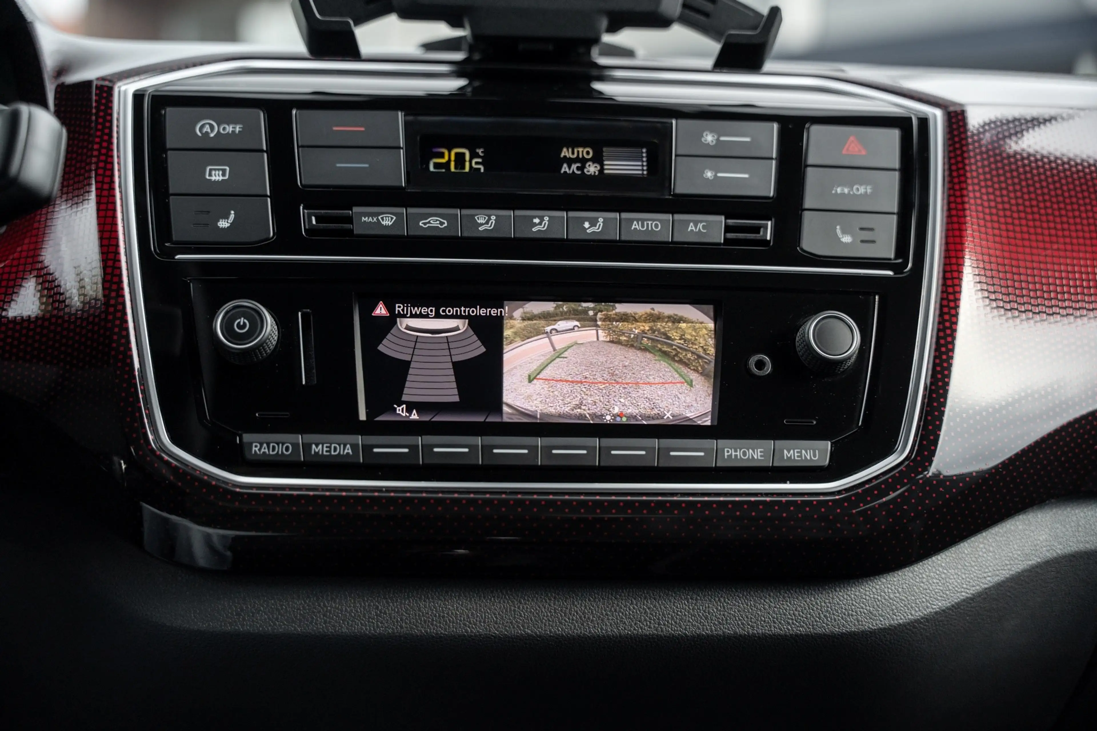 Volkswagen up! 1.0 TSI GTI — photo 18