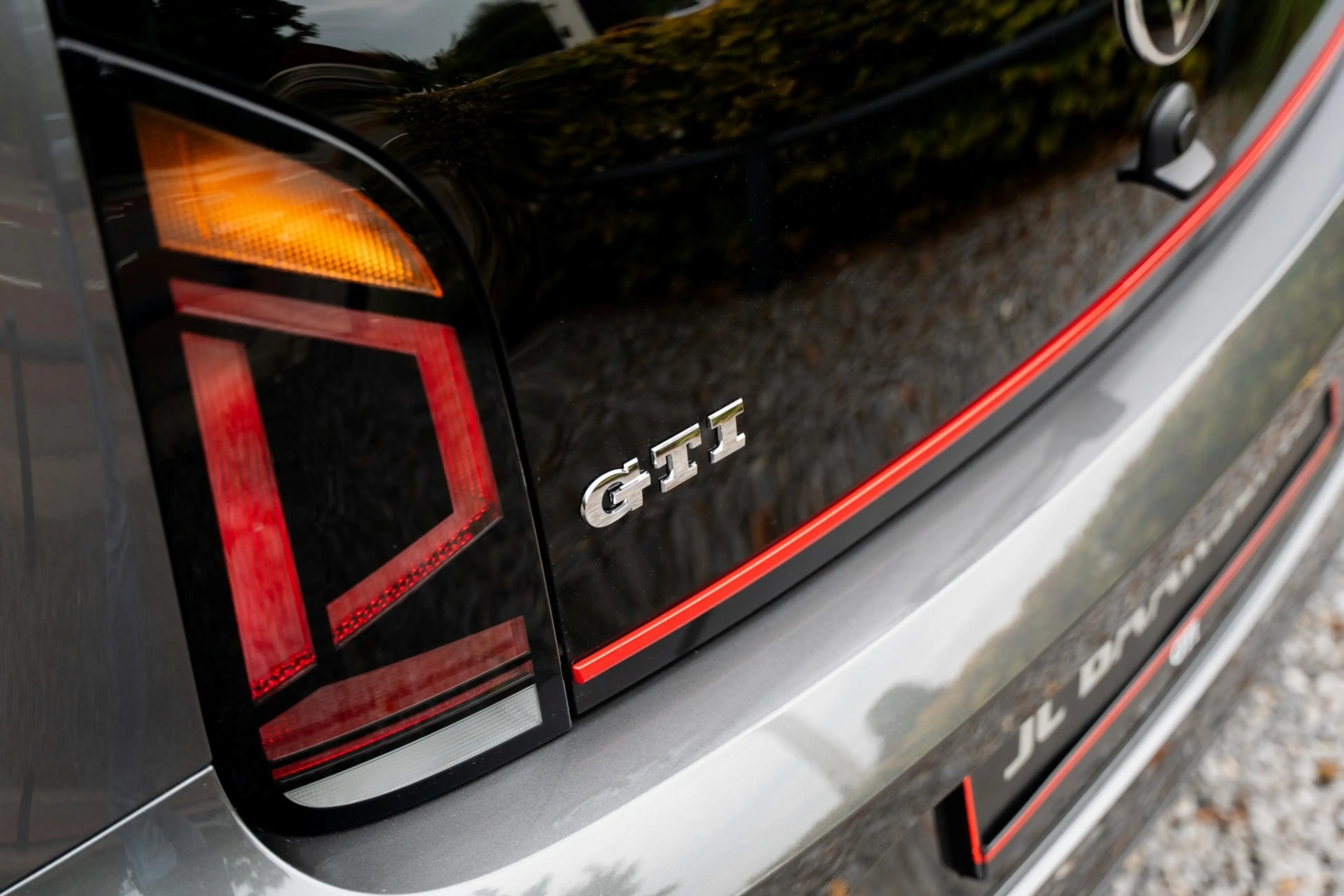 Volkswagen up! 1.0 TSI GTI — photo 29