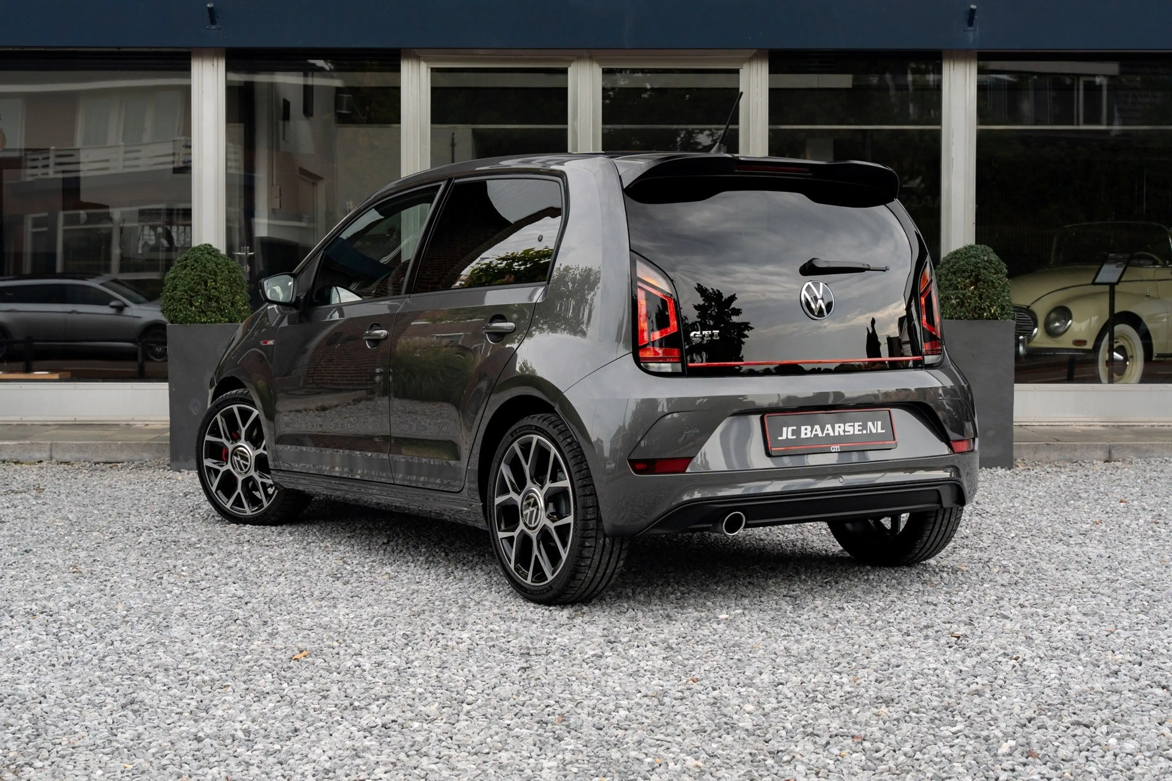 Volkswagen up! 1.0 TSI GTI — photo 7