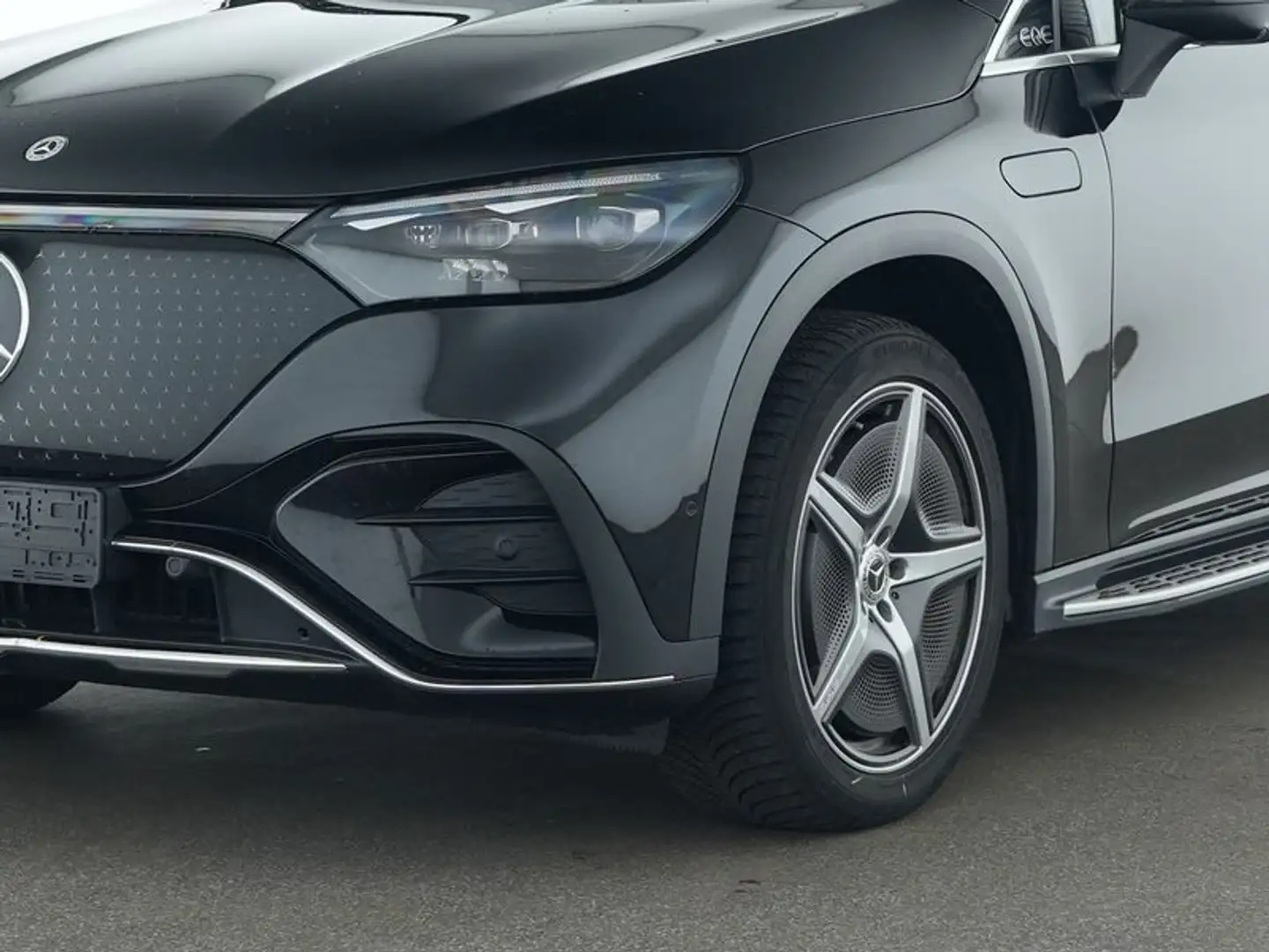 Mercedes-Benz EQE SUV EQE 300 SUV AMG+AHZV+Sitzheizung 4x+Park Remote Schwarz - 2