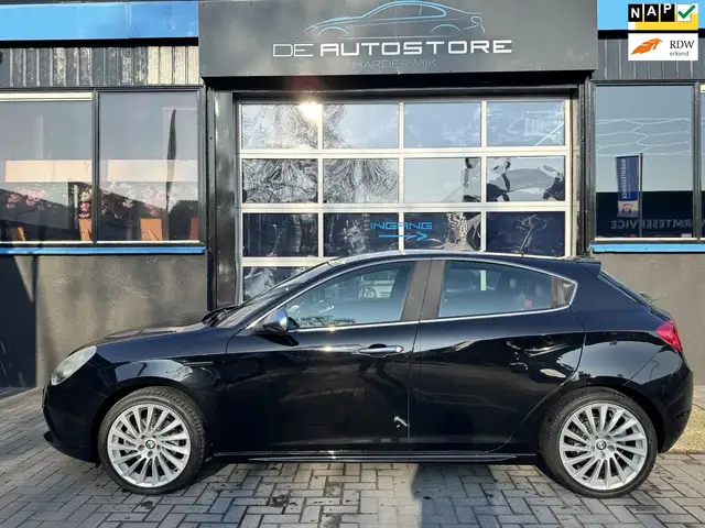Alfa Romeo Giulietta 1.4 T 170Pk Distinctive Airco Navi Leder Cruise Xe