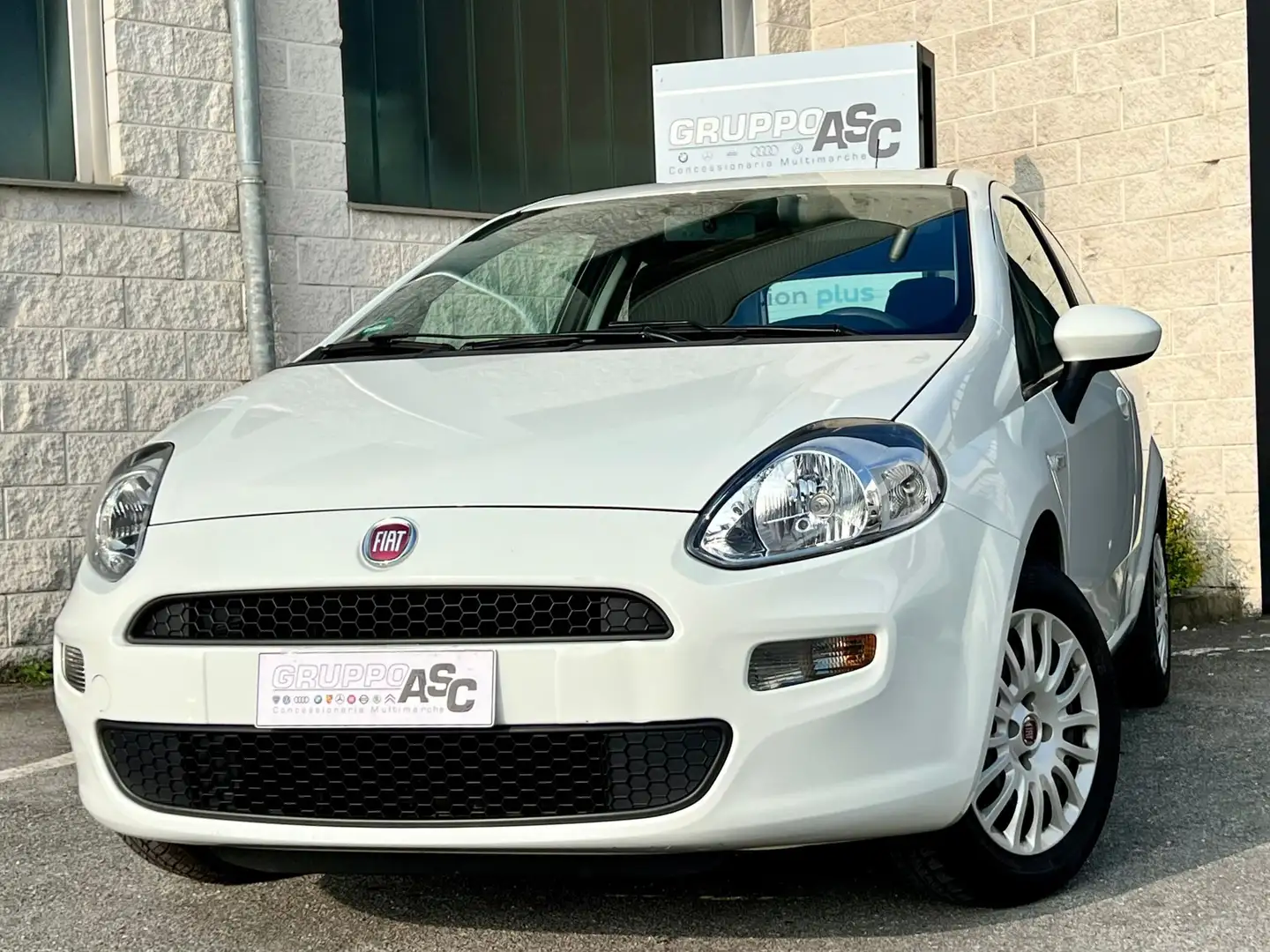 Fiat Punto Evo 1.2 BENZ 69 CV 3 PORTE ADATTA A NEOPATENTATI Bianco - 1