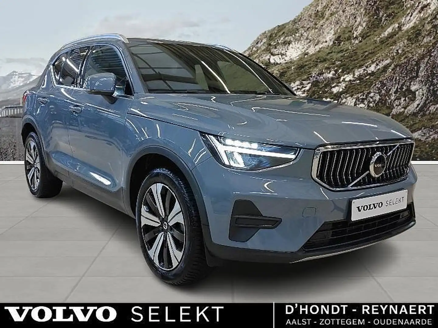 Volvo XC40 Recharge Core T4 + ACC + TREKHAAK Gris - 2