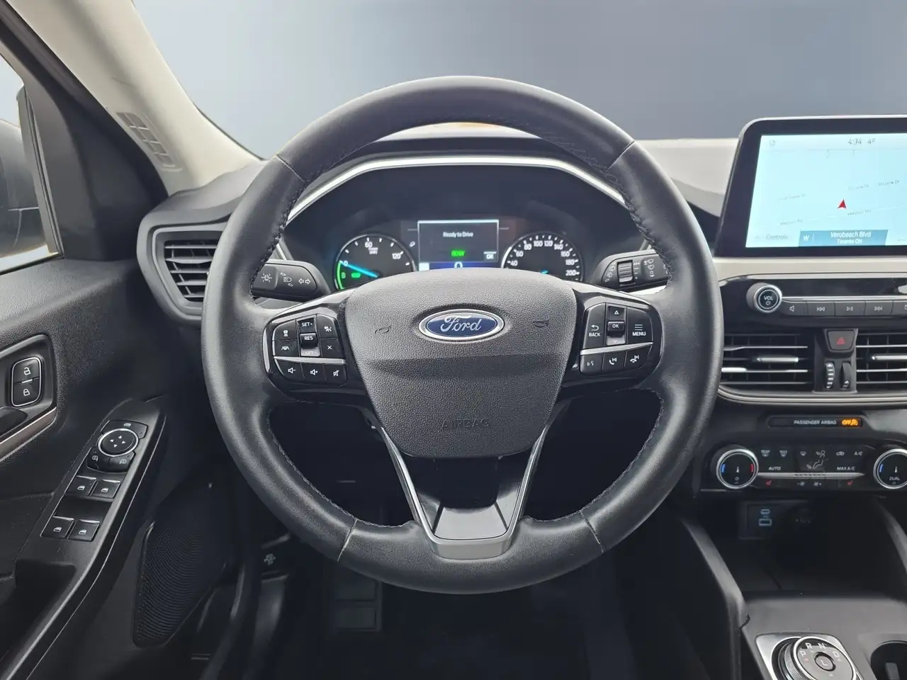 Ford Escape снимка Ford Escape