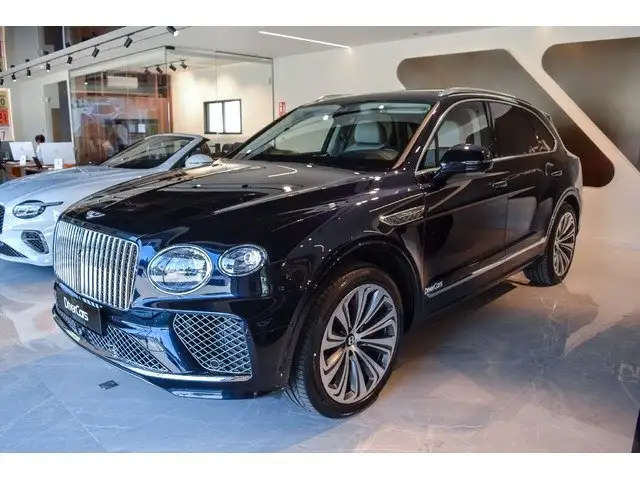 Bentley Bentayga view 2