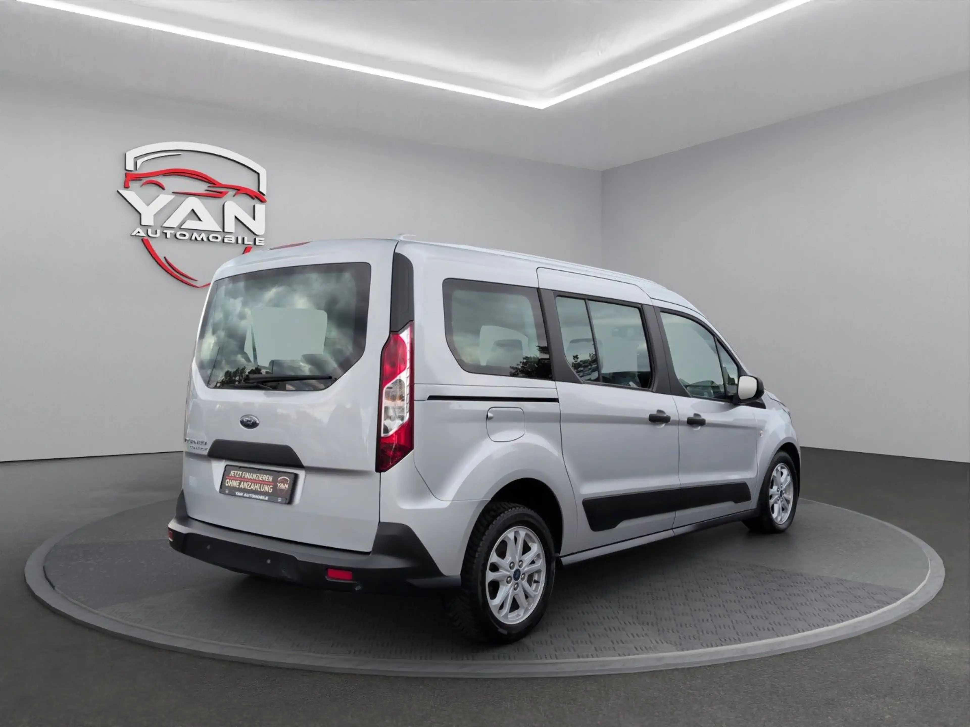 Ford Grand Tourneo 7Sitze*Spurhalt*Tempomat*Sitzheiz — photo 6