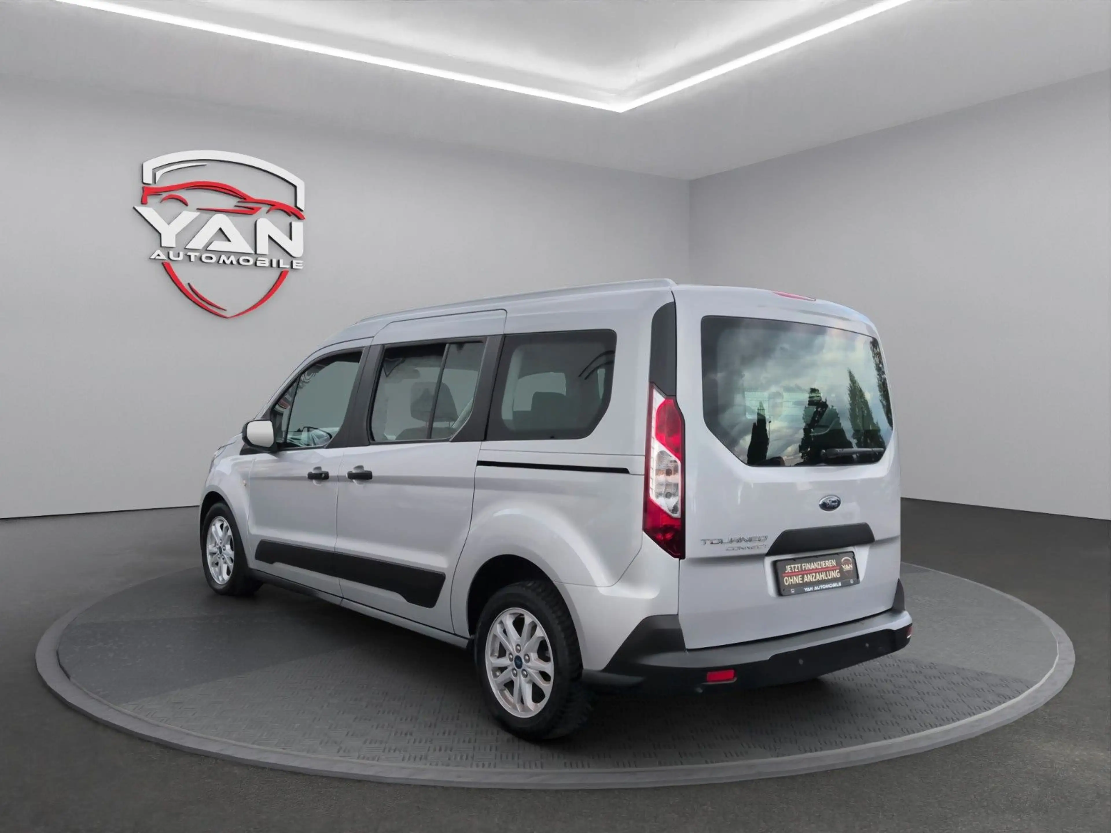 Ford Grand Tourneo 7Sitze*Spurhalt*Tempomat*Sitzheiz — photo 8