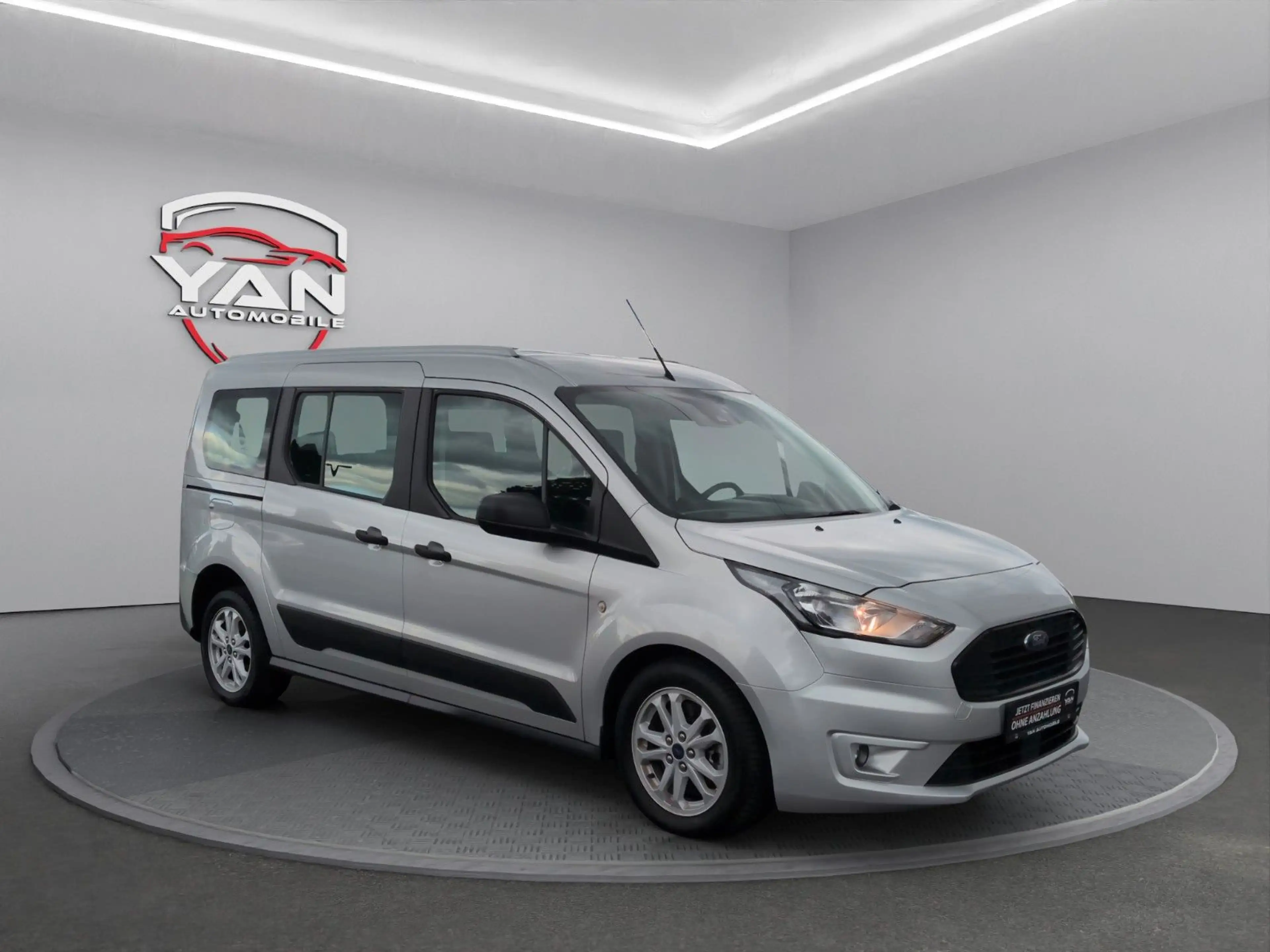 Ford Grand Tourneo 7Sitze*Spurhalt*Tempomat*Sitzheiz — photo 4