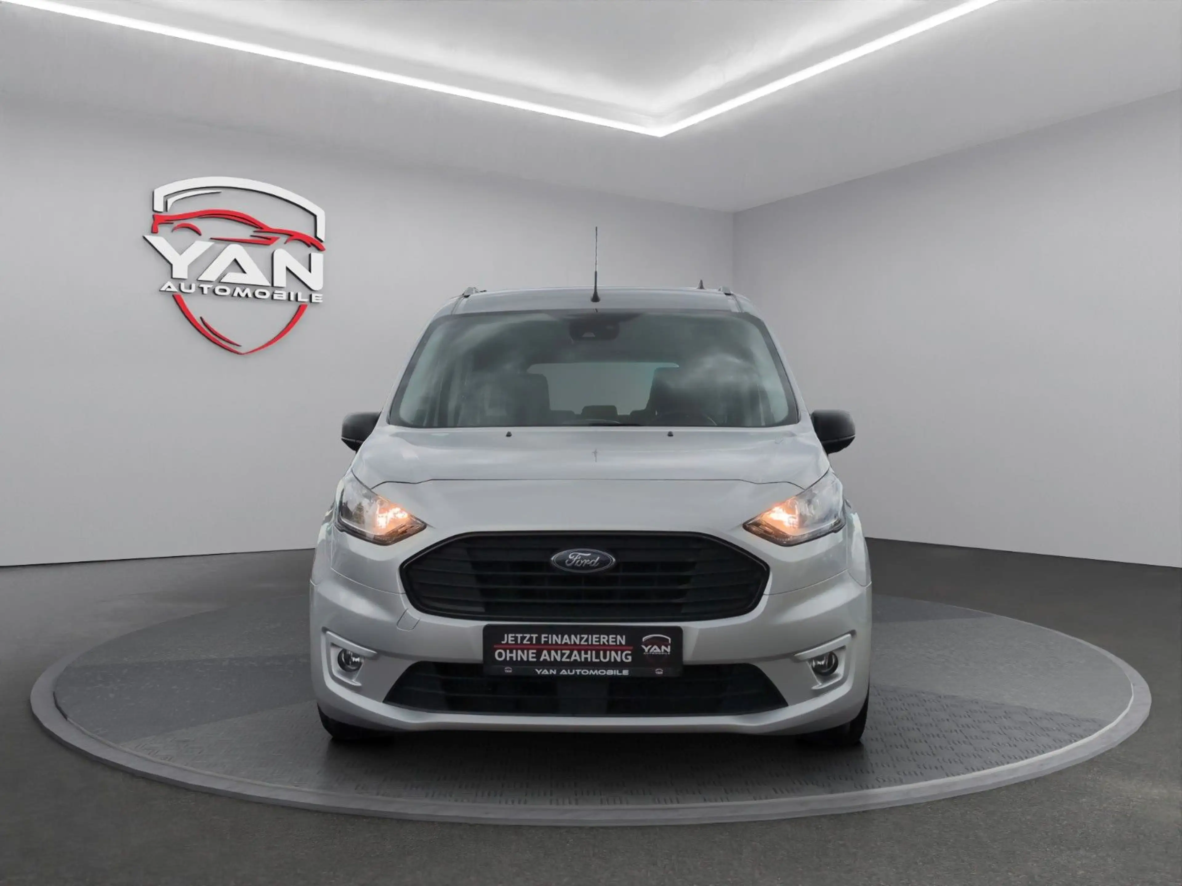 Ford Grand Tourneo 7Sitze*Spurhalt*Tempomat*Sitzheiz — photo 3