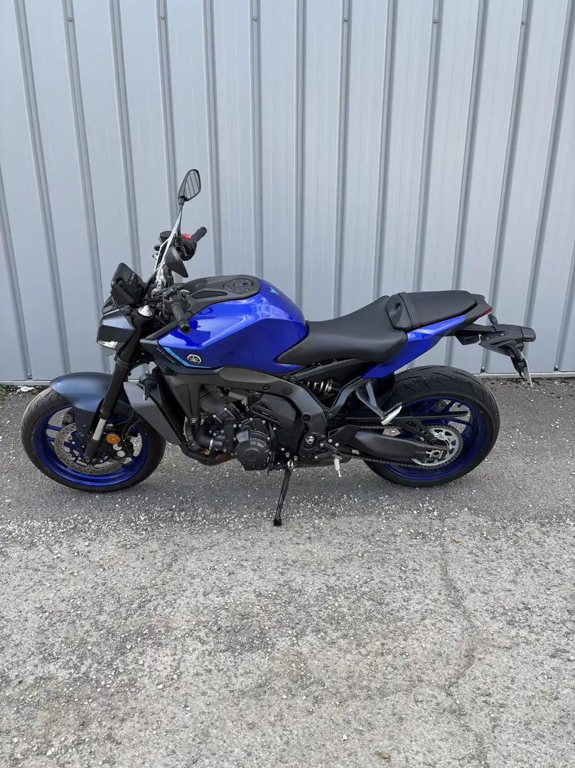 Yamaha MT-09 Bleu - 2
