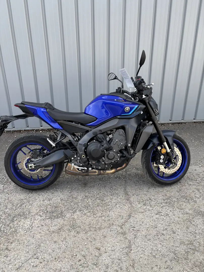 Yamaha MT-09 Bleu - 1