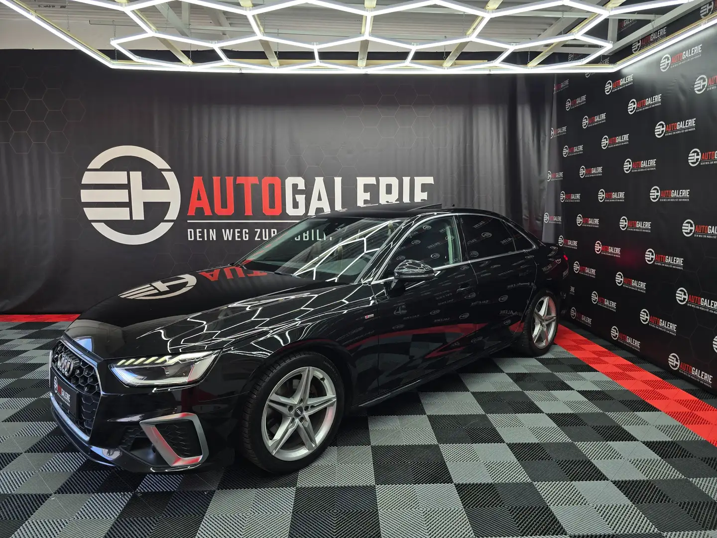 Audi A4 A4 30 TDI Sedan S-line  *LED*PANO*VIRTUAL* Schwarz - 1