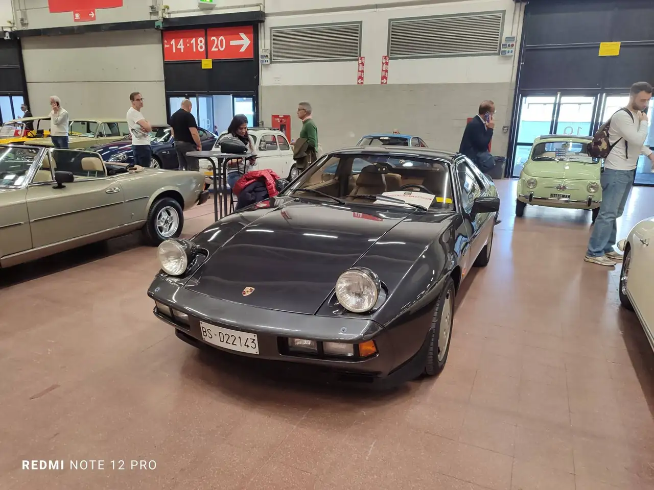 Porsche 928 4.7 S, foto 1
