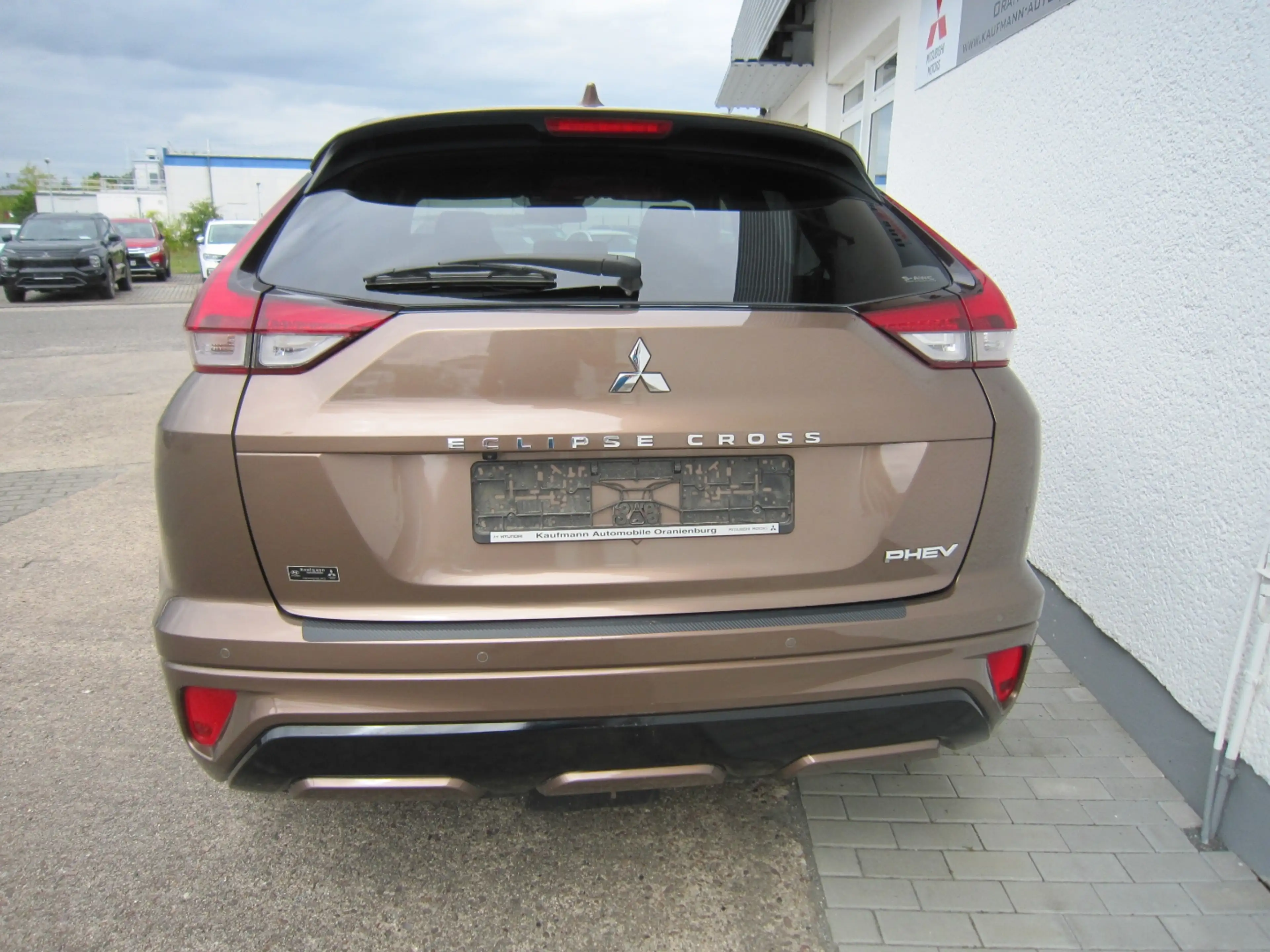 Mitsubishi Eclipse Cross Plug-in Hybrid PLUS Select -Paket — photo 4