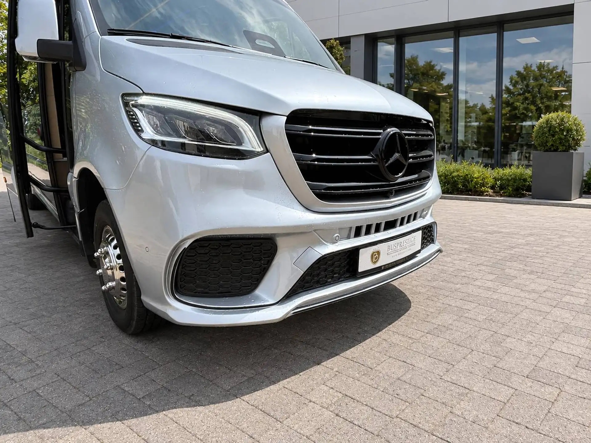 벤츠 Mercedes-Benz Sprinter 519 2025 화이트 사진 4