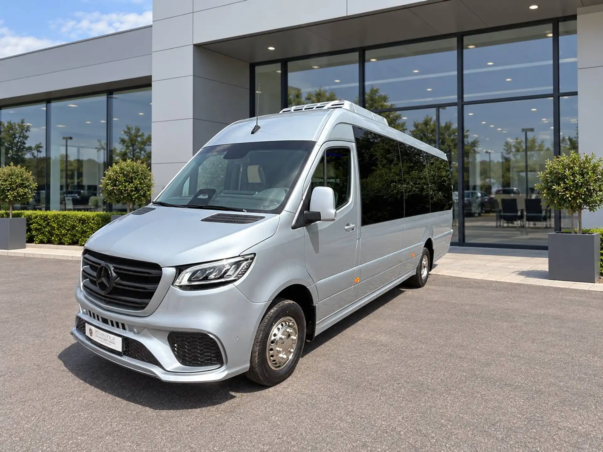 벤츠 Mercedes-Benz Sprinter 519 2025 화이트 사진 3