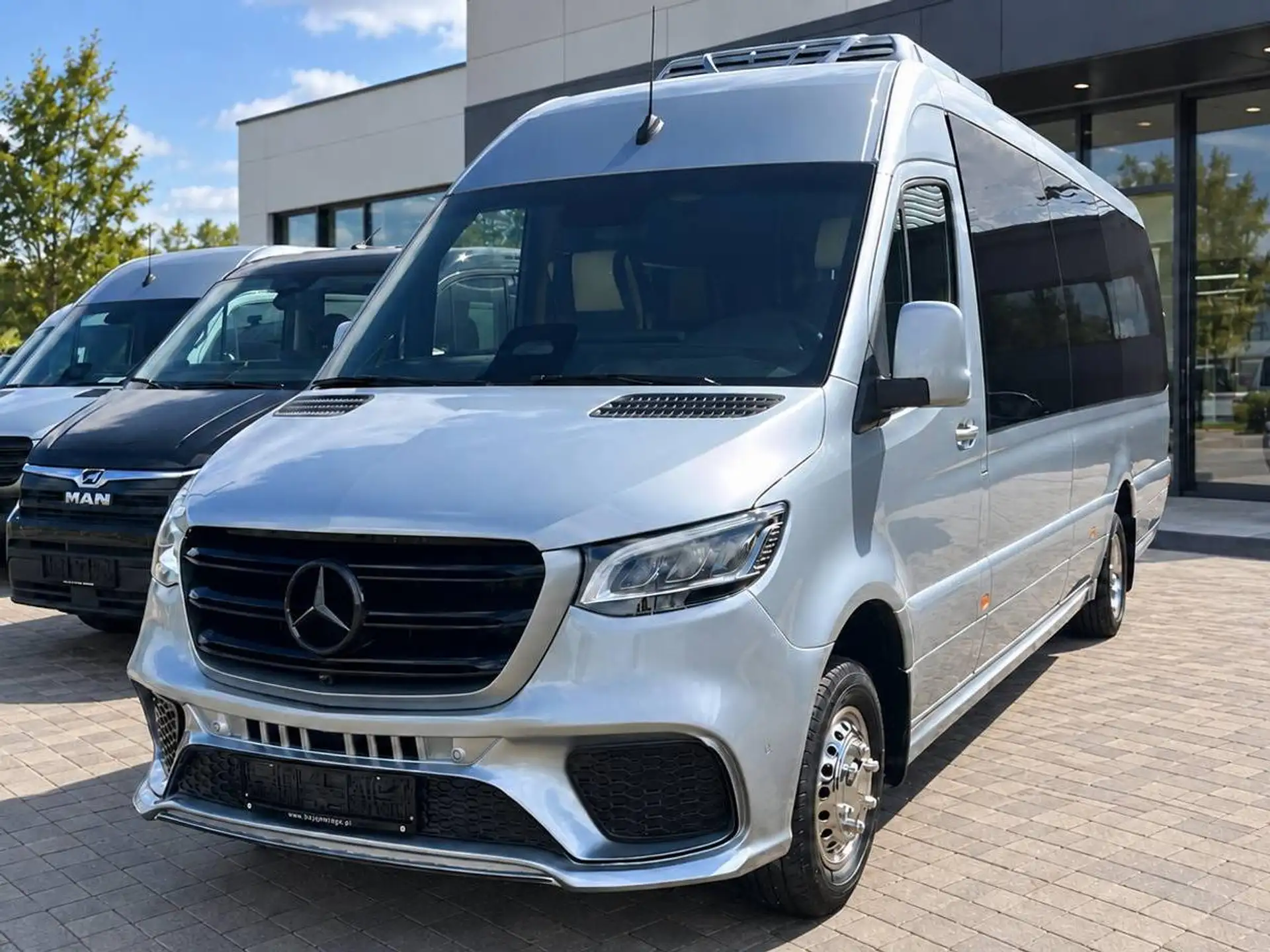 벤츠 Mercedes-Benz Sprinter 519 2025 화이트 사진 1
