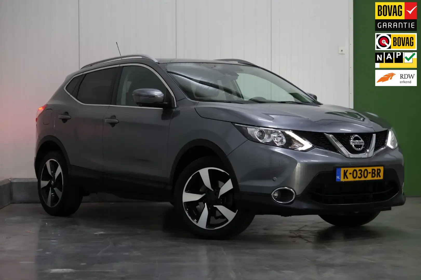 Nissan Qashqai 1.2 N-Vision 360 Camera! Trekhaak! Pano! Grijs - 1