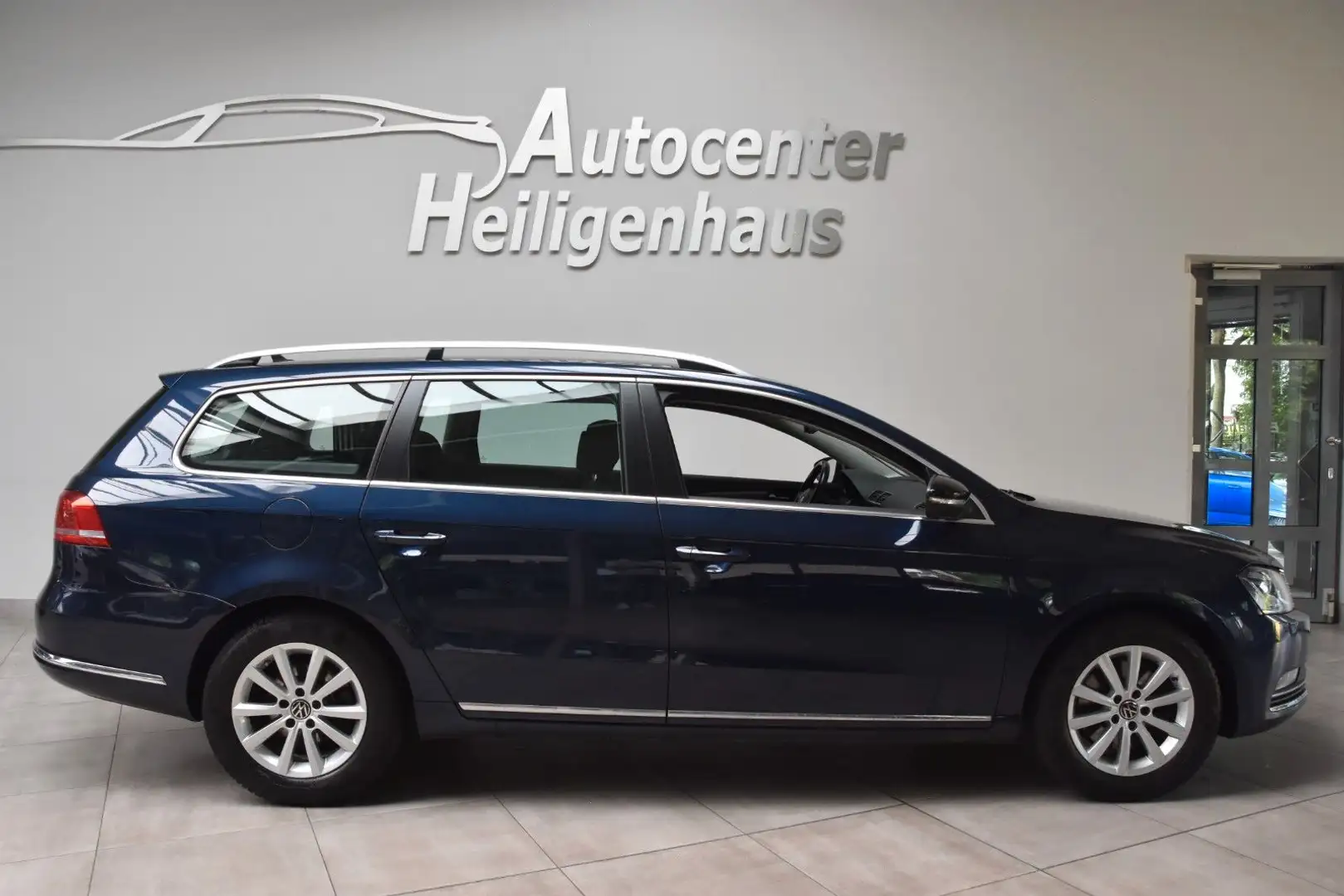 Volkswagen Passat Variant Business Edition BlueMotion Bleu - 2