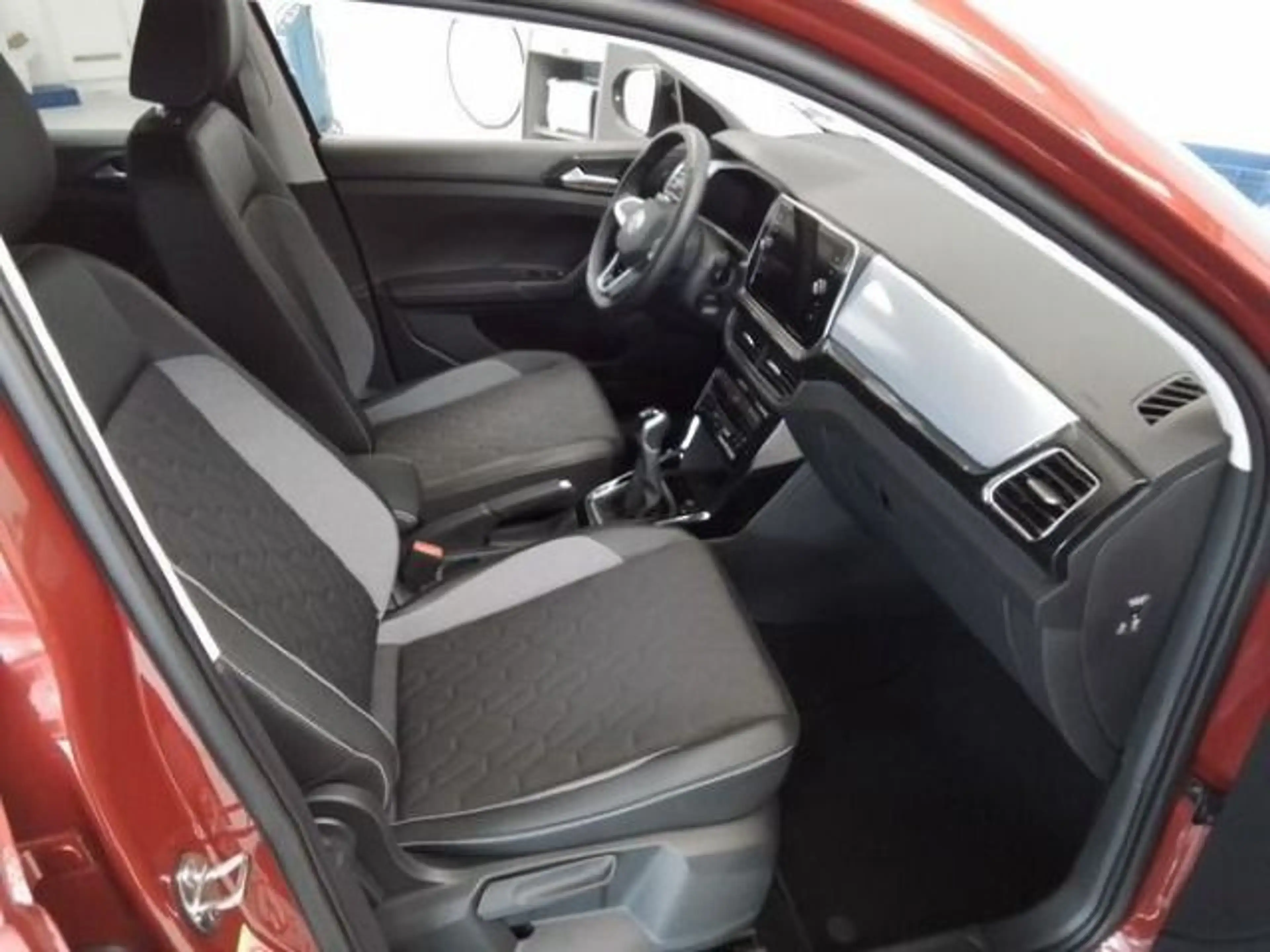 Volkswagen T-Cross 1.0 TSI Goal LED Kamera DigCockpit ACC P — photo 6