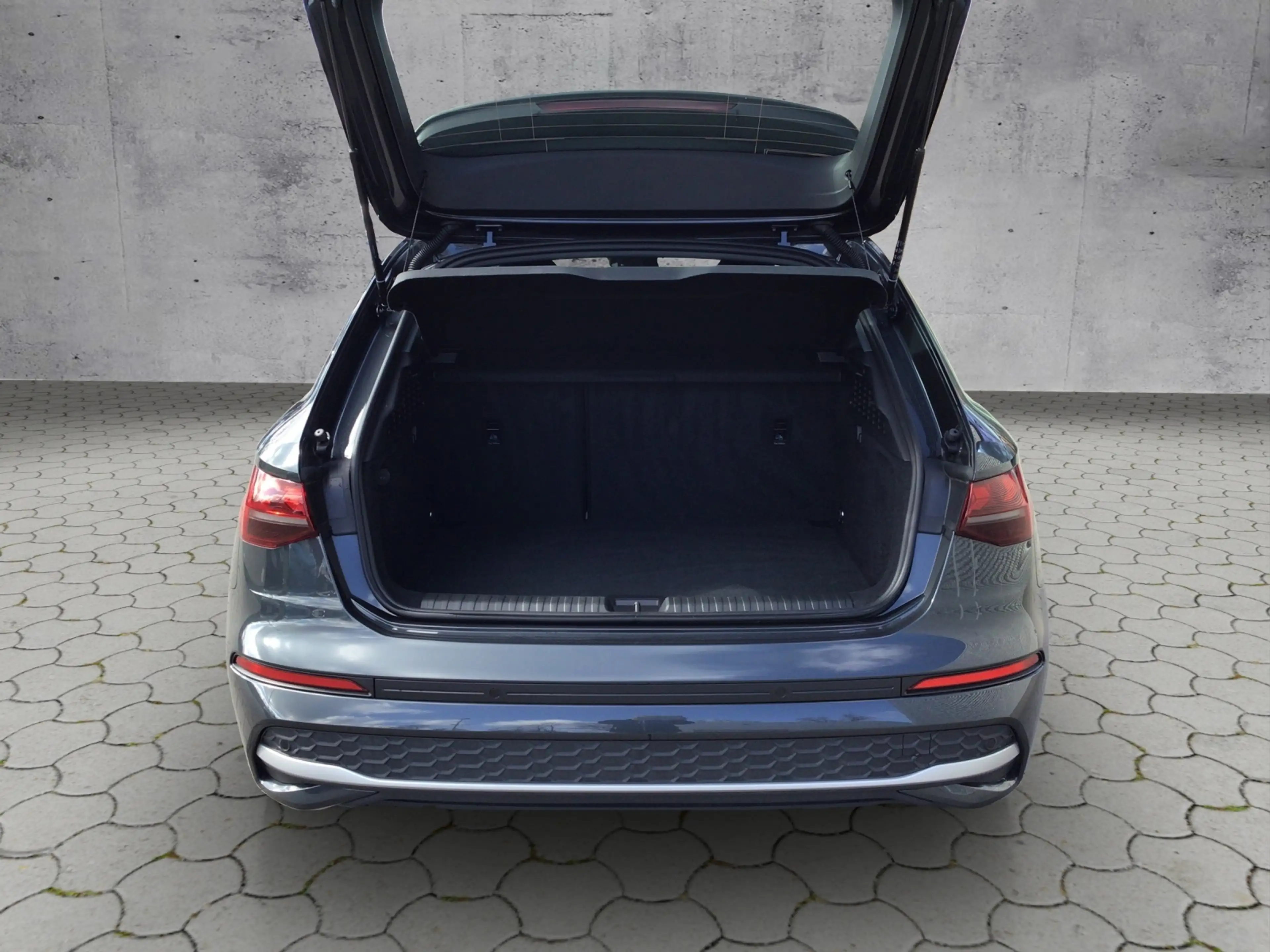Audi A3 Sportback 35 TFSI S-tronic 5JG/NAV/LED/VC+ — photo 11