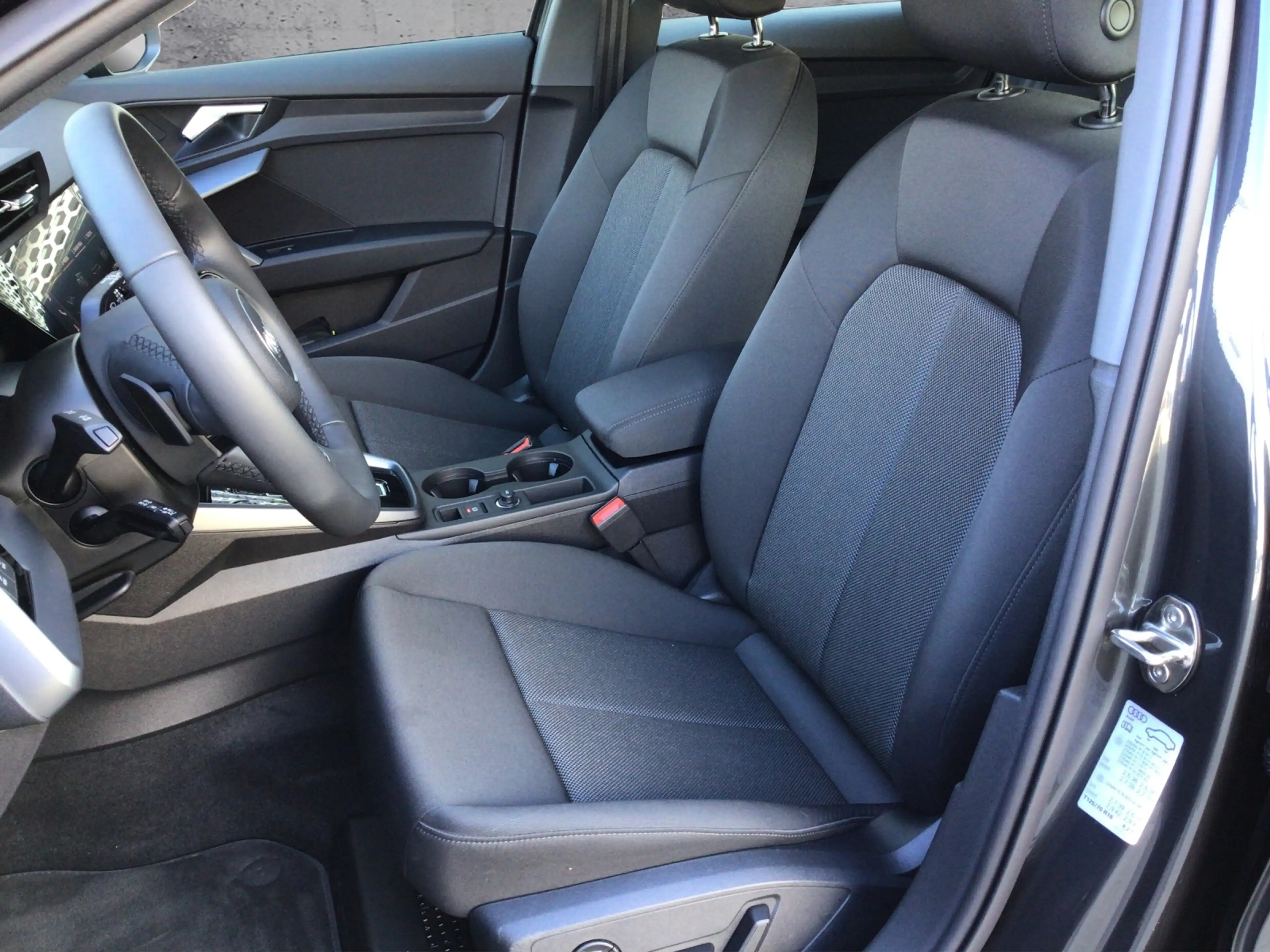 Audi A3 Sportback 35 TFSI S-tronic 5JG/NAV/LED/VC+ — photo 5