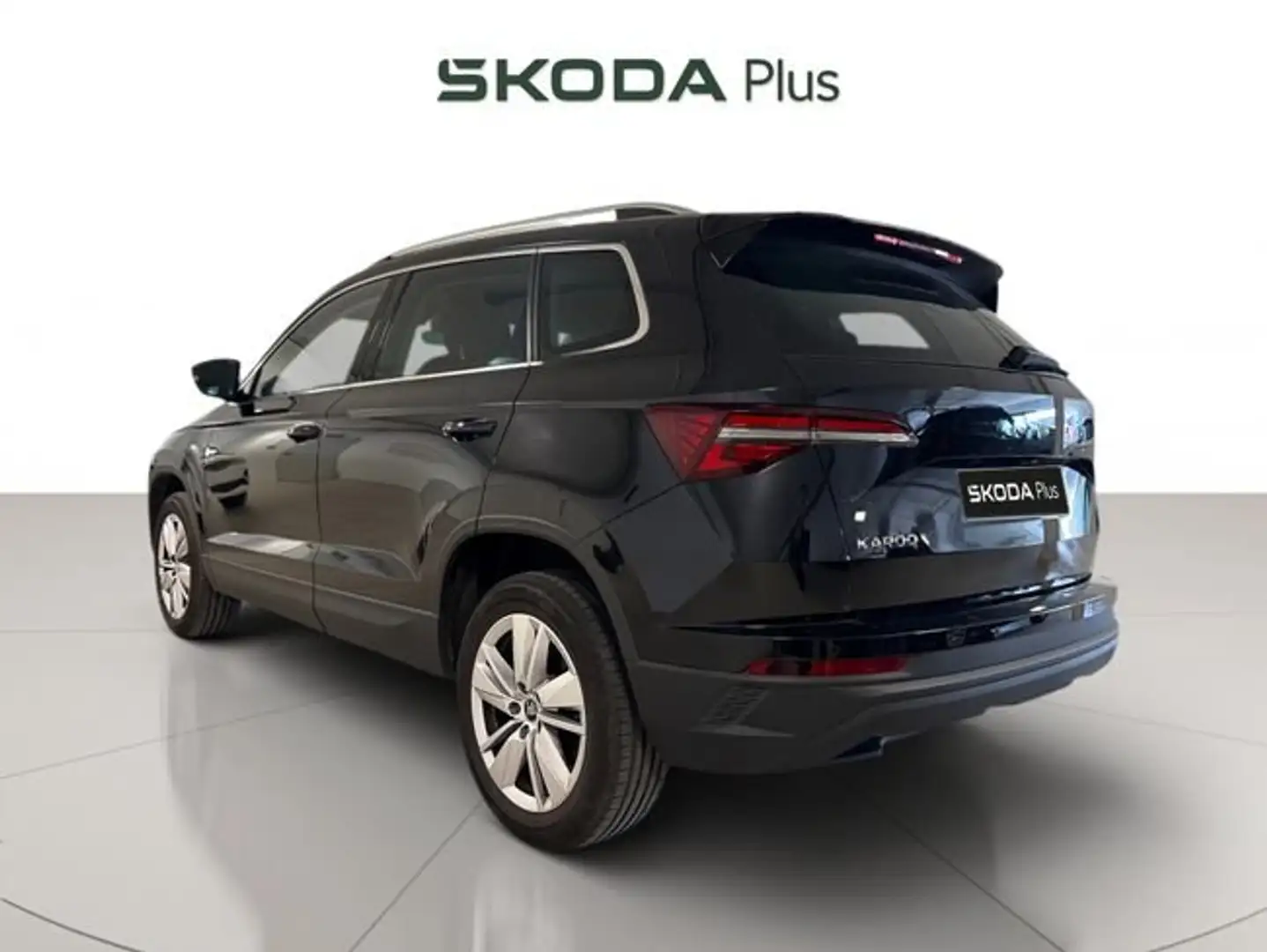 Skoda Karoq 1.5 TSI Selection ACT DSG 110KW Negro - 2