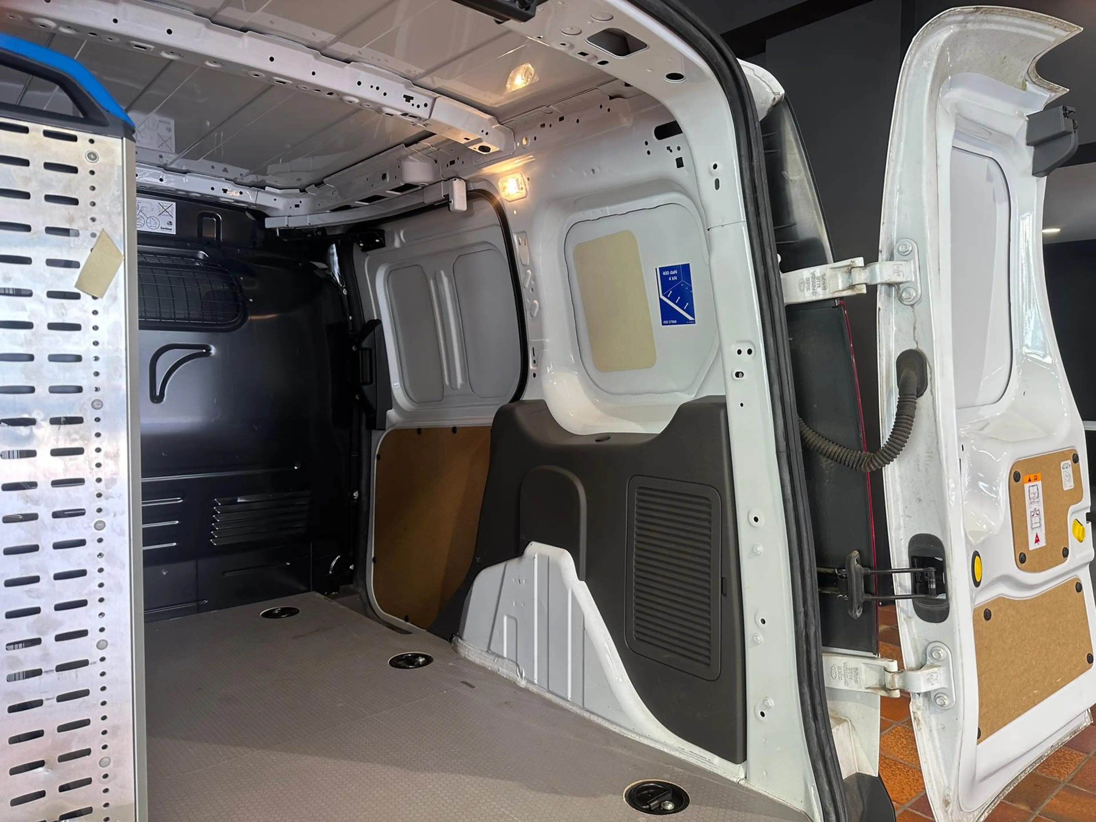 Ford Transit Connect SORTIMO-WERKSTATT KLIMA TEMP AHK TREND PDC KASTENW — photo 11
