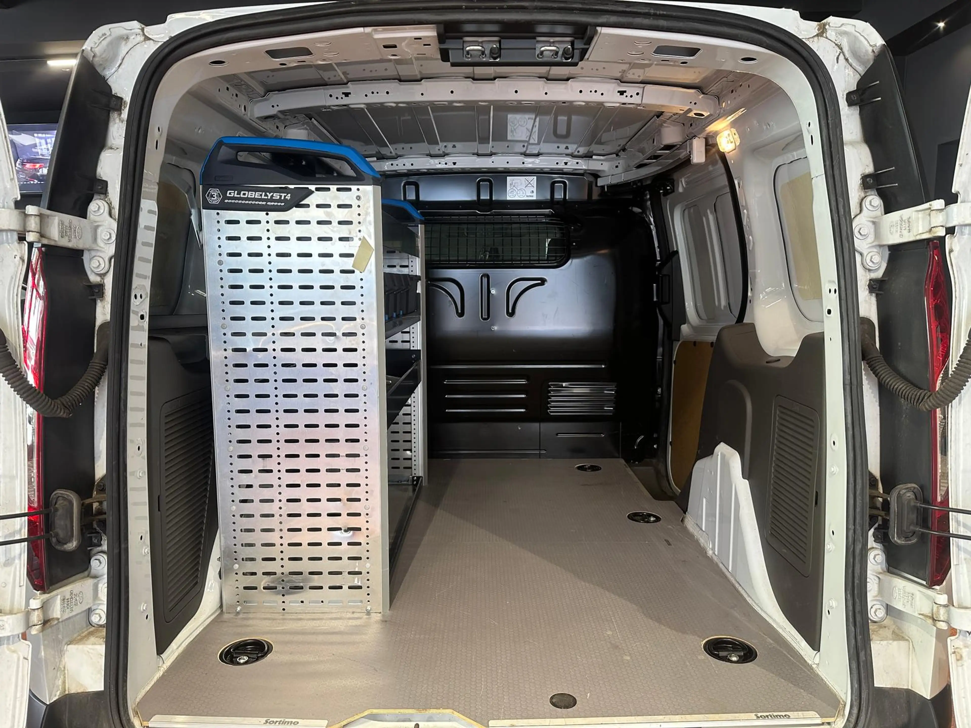 Ford Transit Connect SORTIMO-WERKSTATT KLIMA TEMP AHK TREND PDC KASTENW — photo 9
