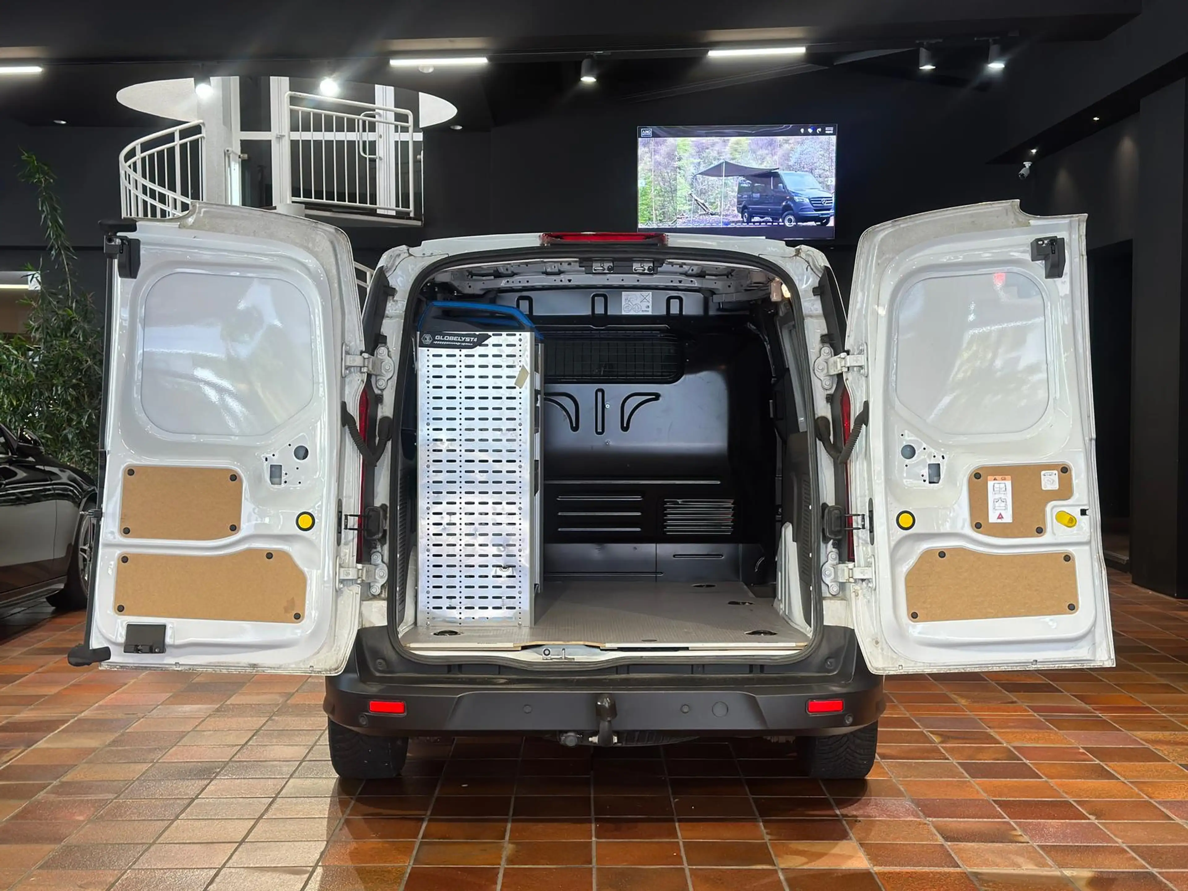 Ford Transit Connect SORTIMO-WERKSTATT KLIMA TEMP AHK TREND PDC KASTENW — photo 7