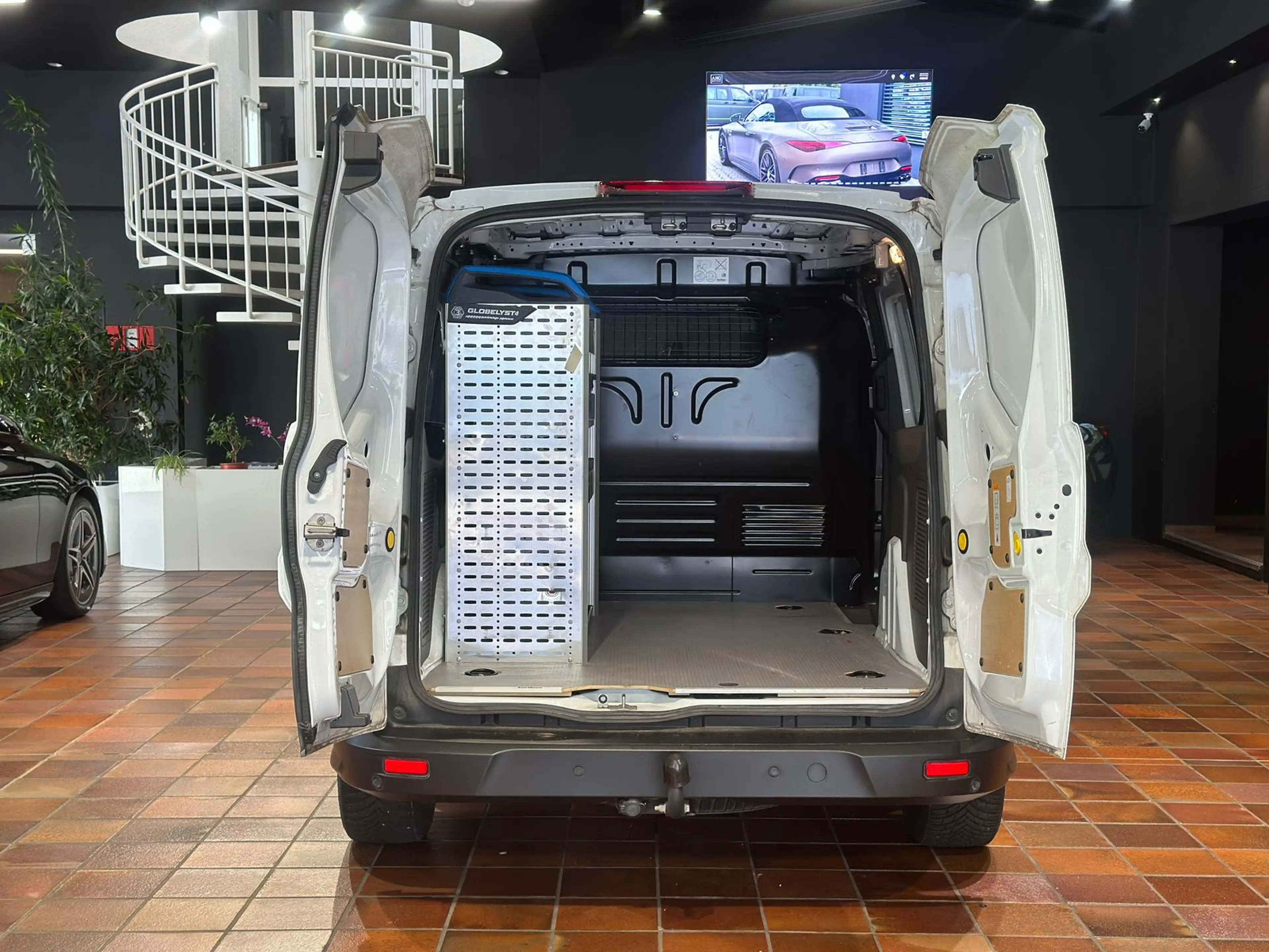 Ford Transit Connect SORTIMO-WERKSTATT KLIMA TEMP AHK TREND PDC KASTENW — photo 8